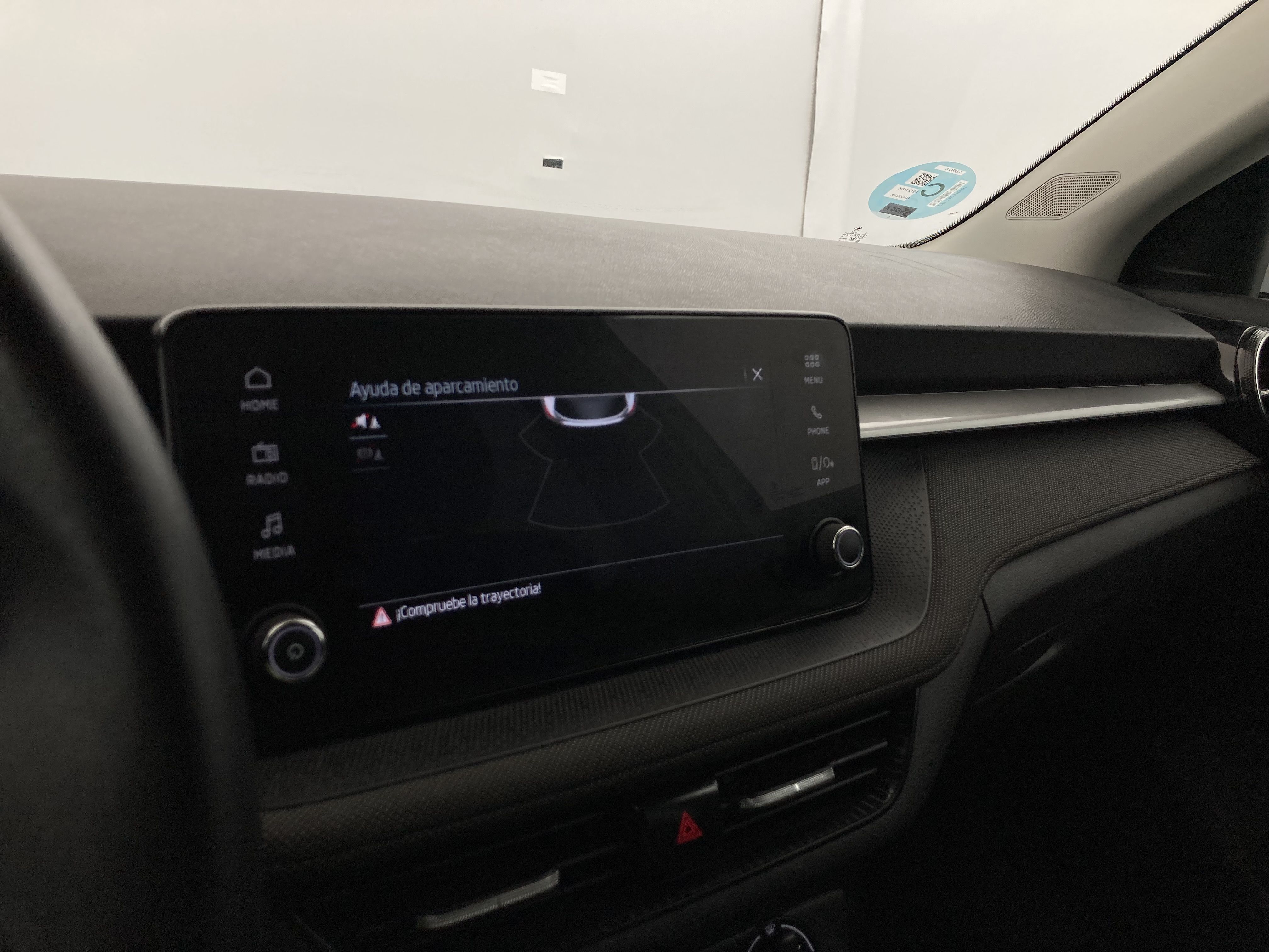 skoda fabia selection 1.0 MPI 80 2024 blanco glaciar 25