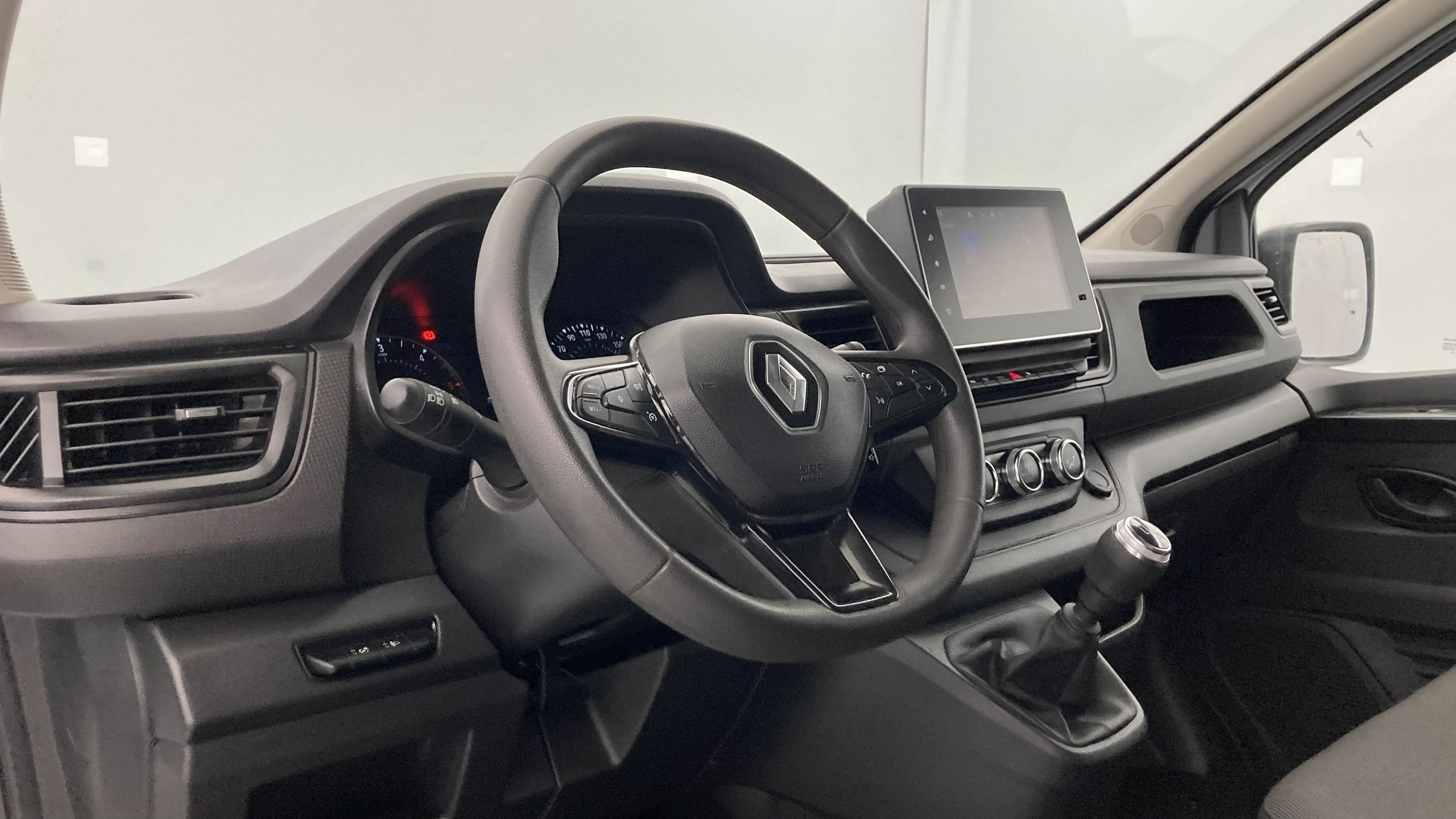 renault trafic furgon l1h1 2.0 BLUEDCI 130 2023 blanco glaciar 7