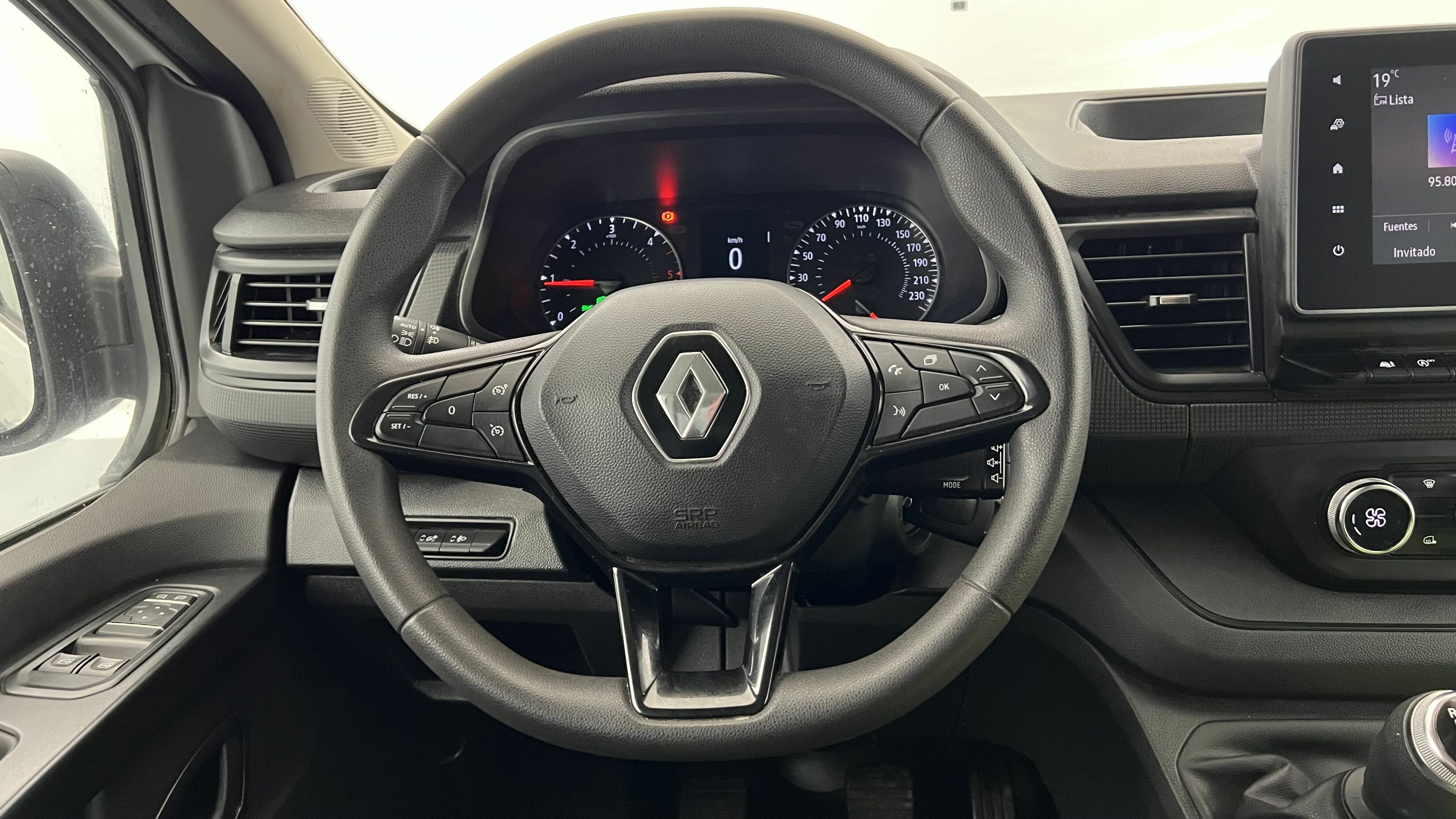 renault trafic furgon l1h1 2.0 BLUEDCI 130 2023 blanco glaciar 9