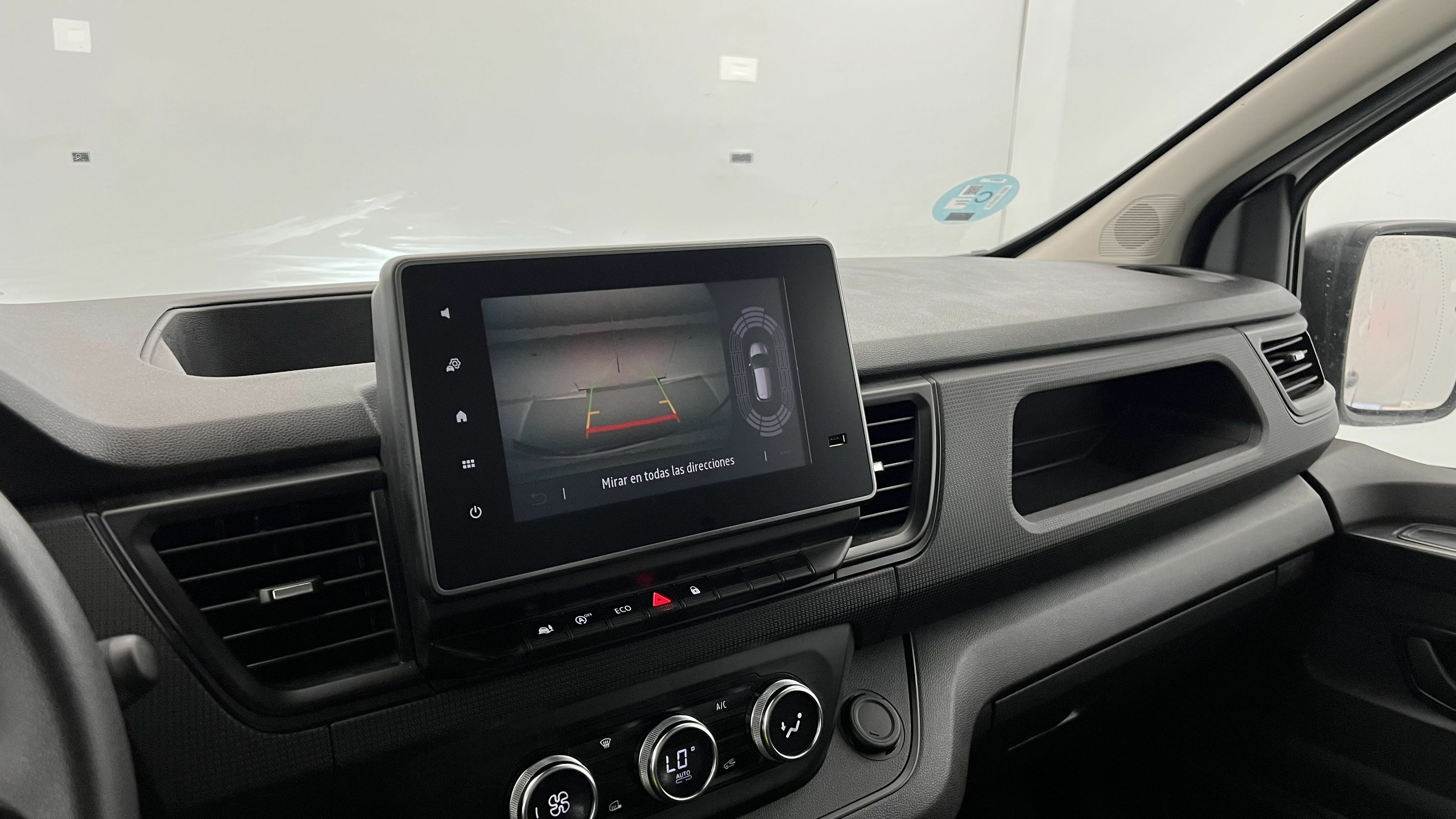 renault trafic furgon l1h1 2.0 BLUEDCI 130 2023 blanco glaciar 11