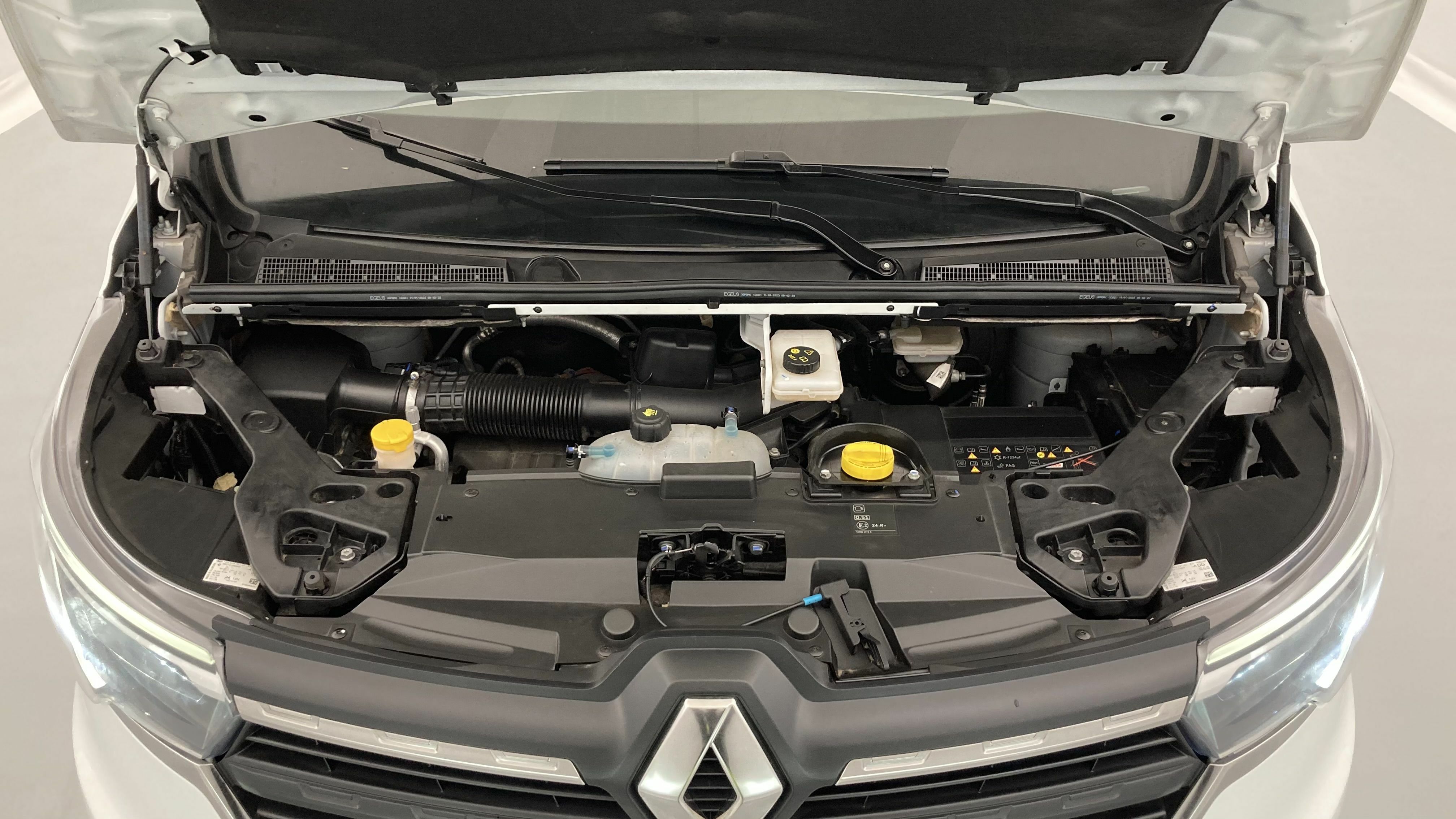 renault trafic furgon l1h1 2.0 BLUEDCI 130 2023 blanco glaciar 17