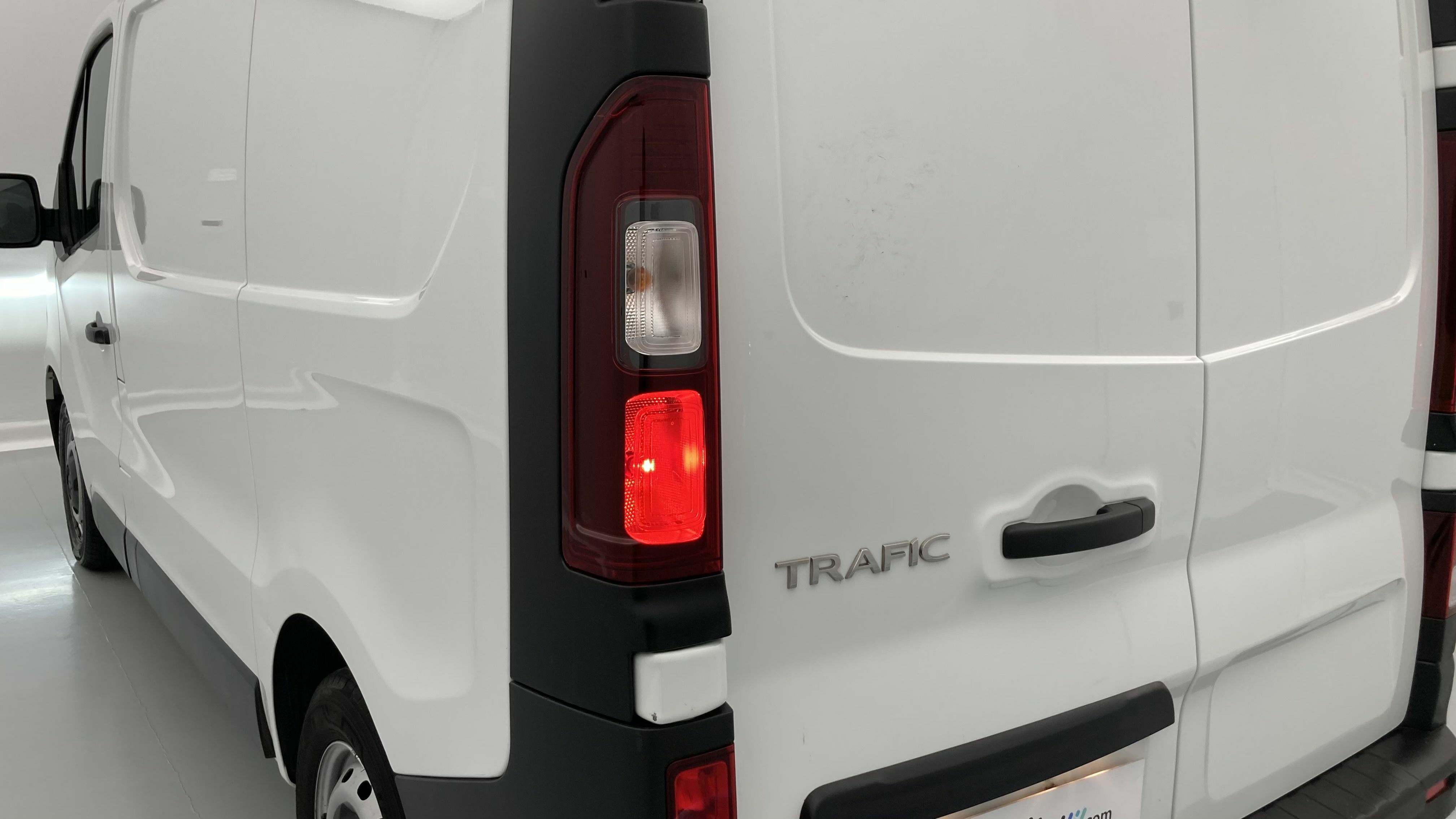 renault trafic furgon l1h1 2.0 BLUEDCI 130 2023 blanco glaciar 22