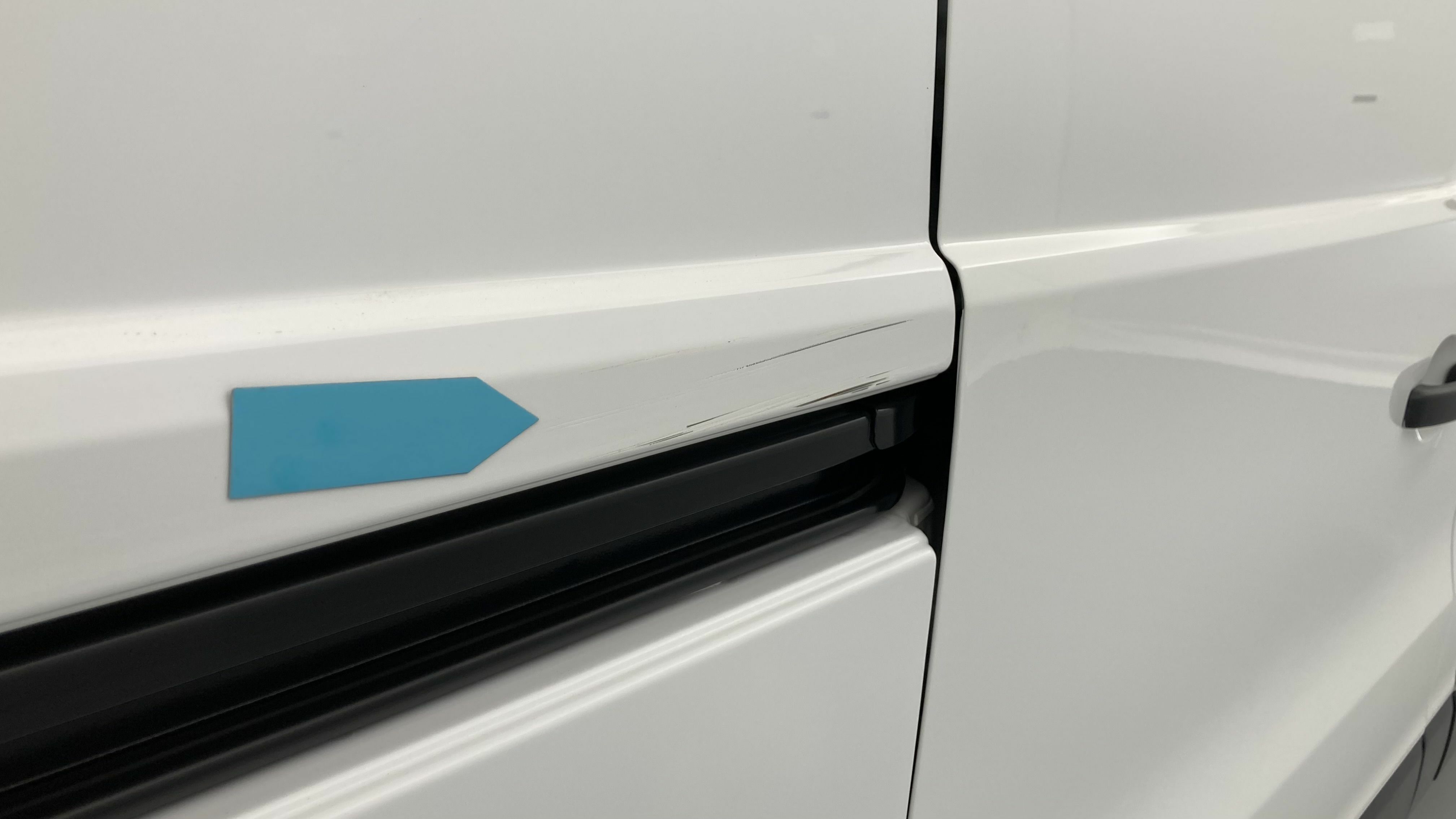 renault trafic furgon l1h1 2.0 BLUEDCI 130 2023 blanco glaciar 24