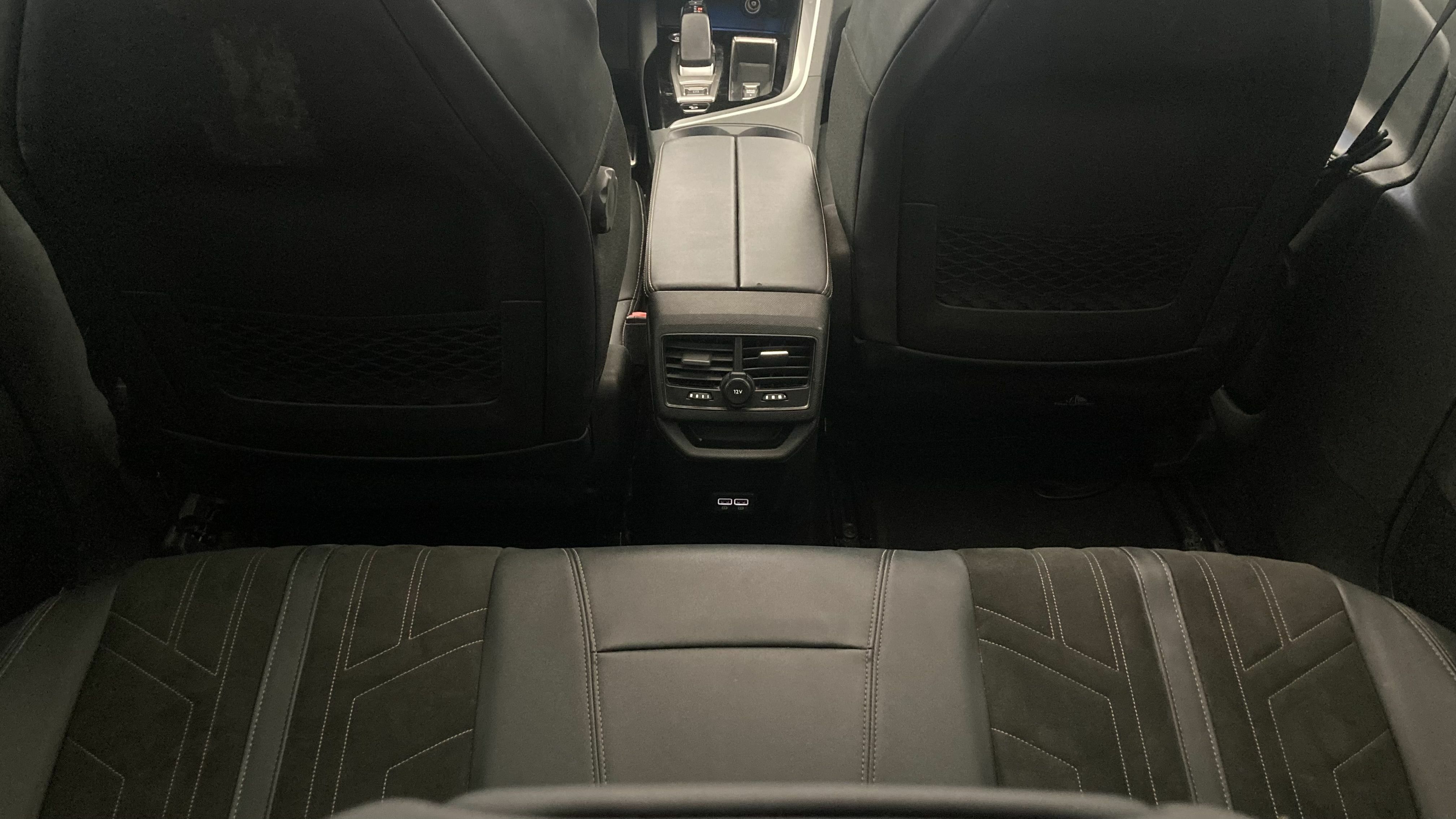 peugeot 3008 gt pack 1.6 HYBRID 300 EAT PHEV 2022 gris artense / negro 19