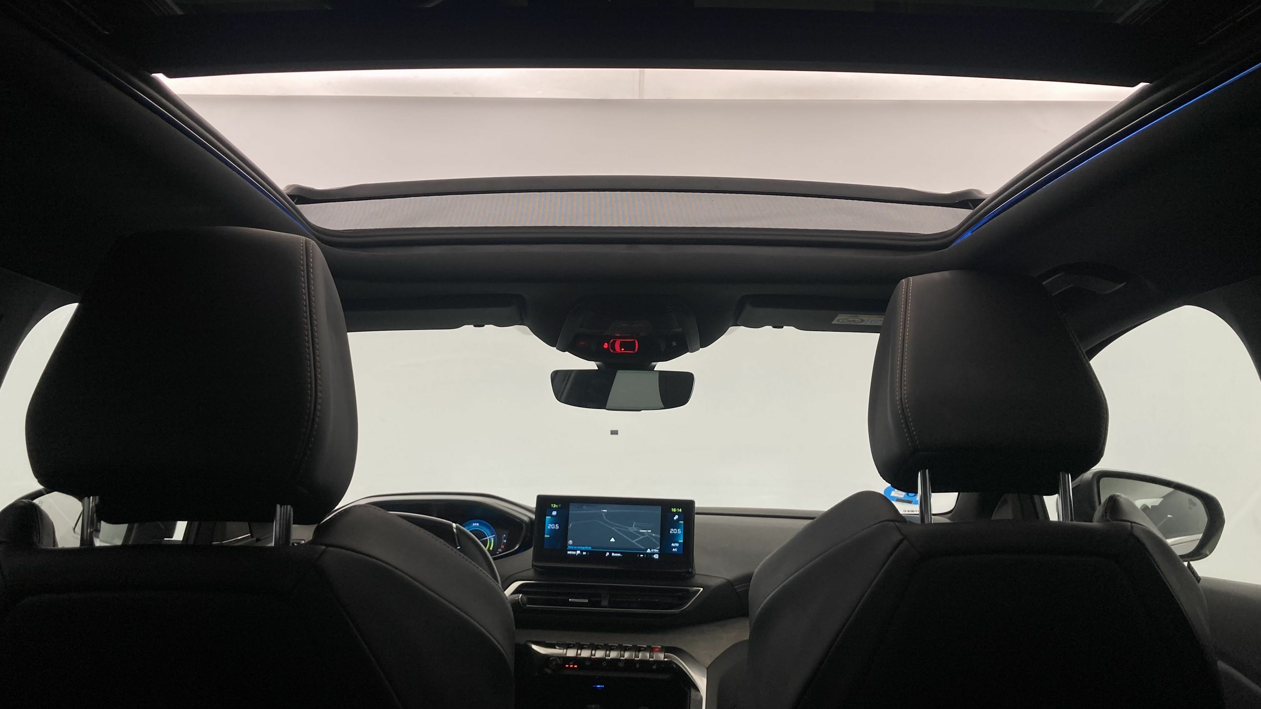 peugeot 3008 gt pack 1.6 HYBRID 300 EAT PHEV 2022 gris artense / negro 33