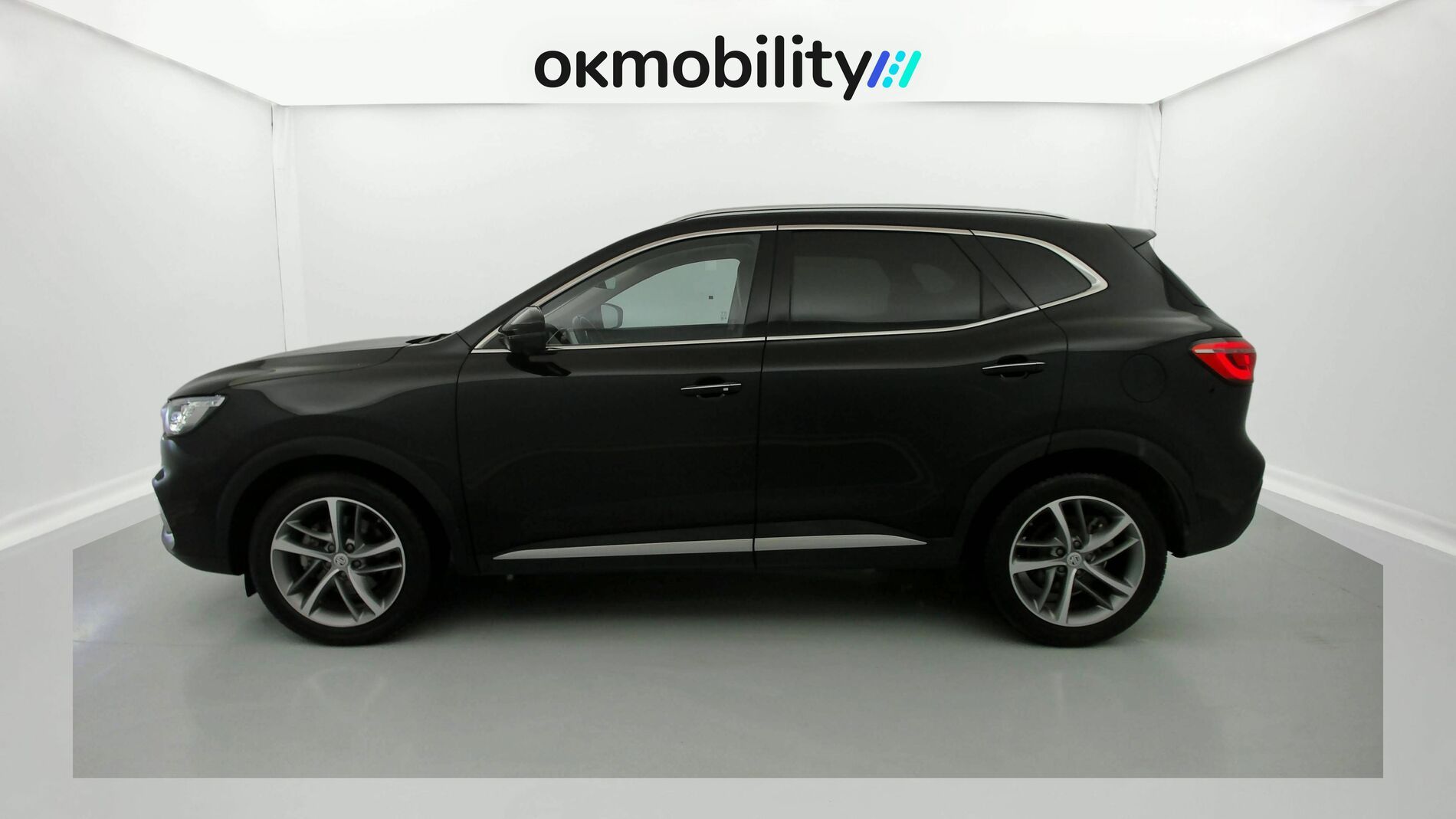 mg hs luxury 1.5 T-GDI 162 AT 2023 black 7