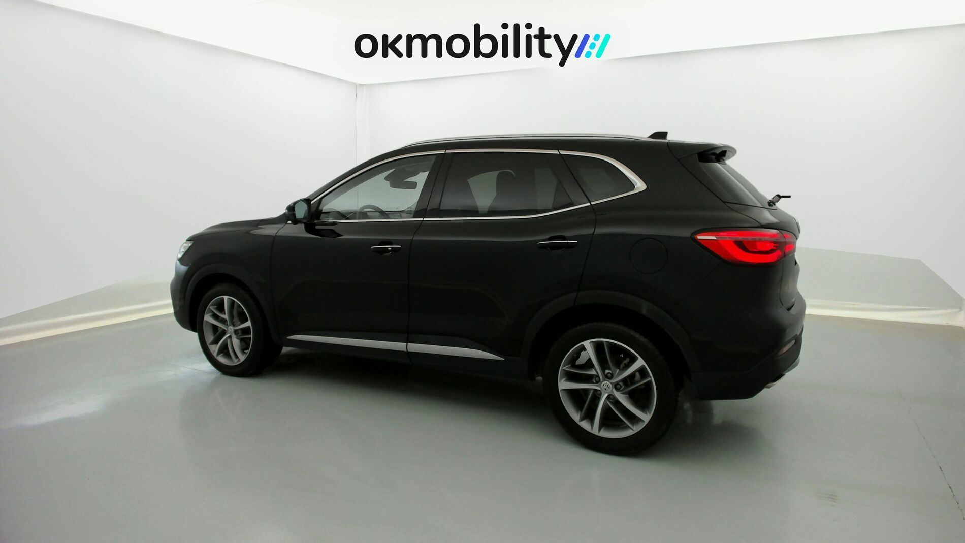 mg hs luxury 1.5 T-GDI 162 AT 2023 black 8