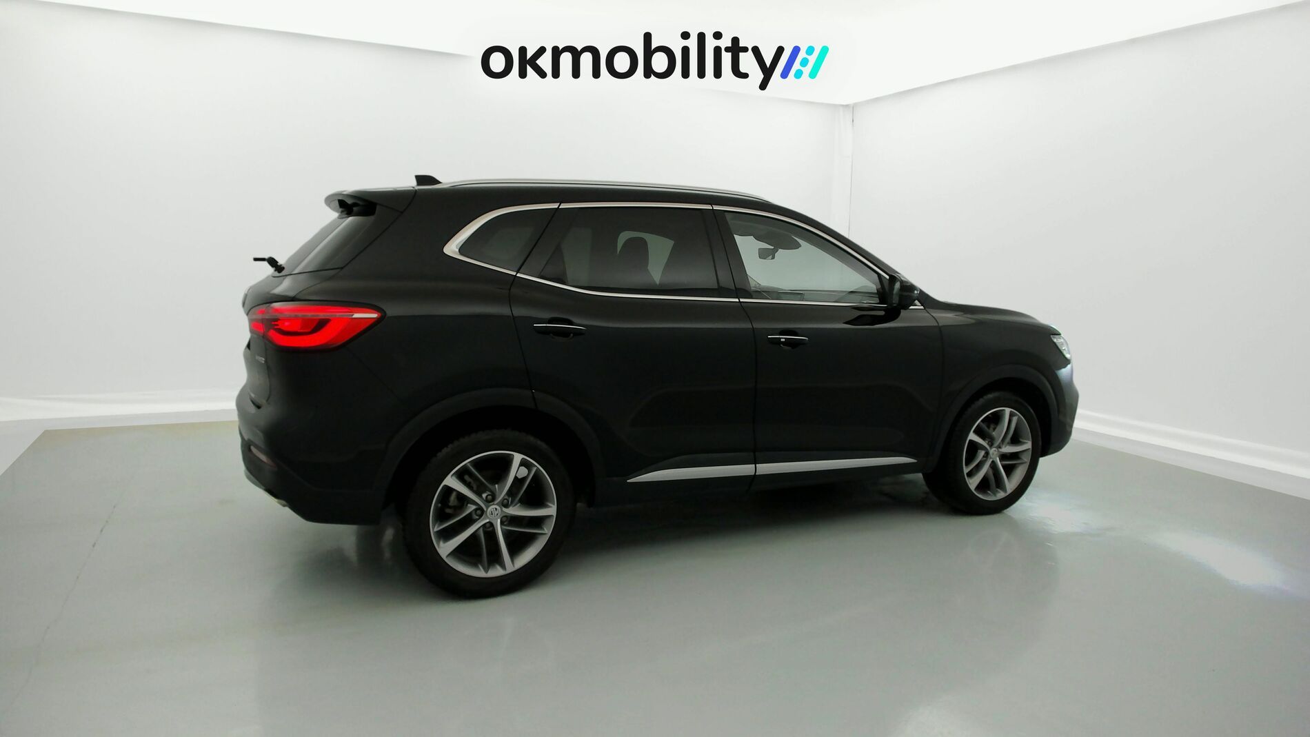 mg hs luxury 1.5 T-GDI 162 AT 2023 black 12