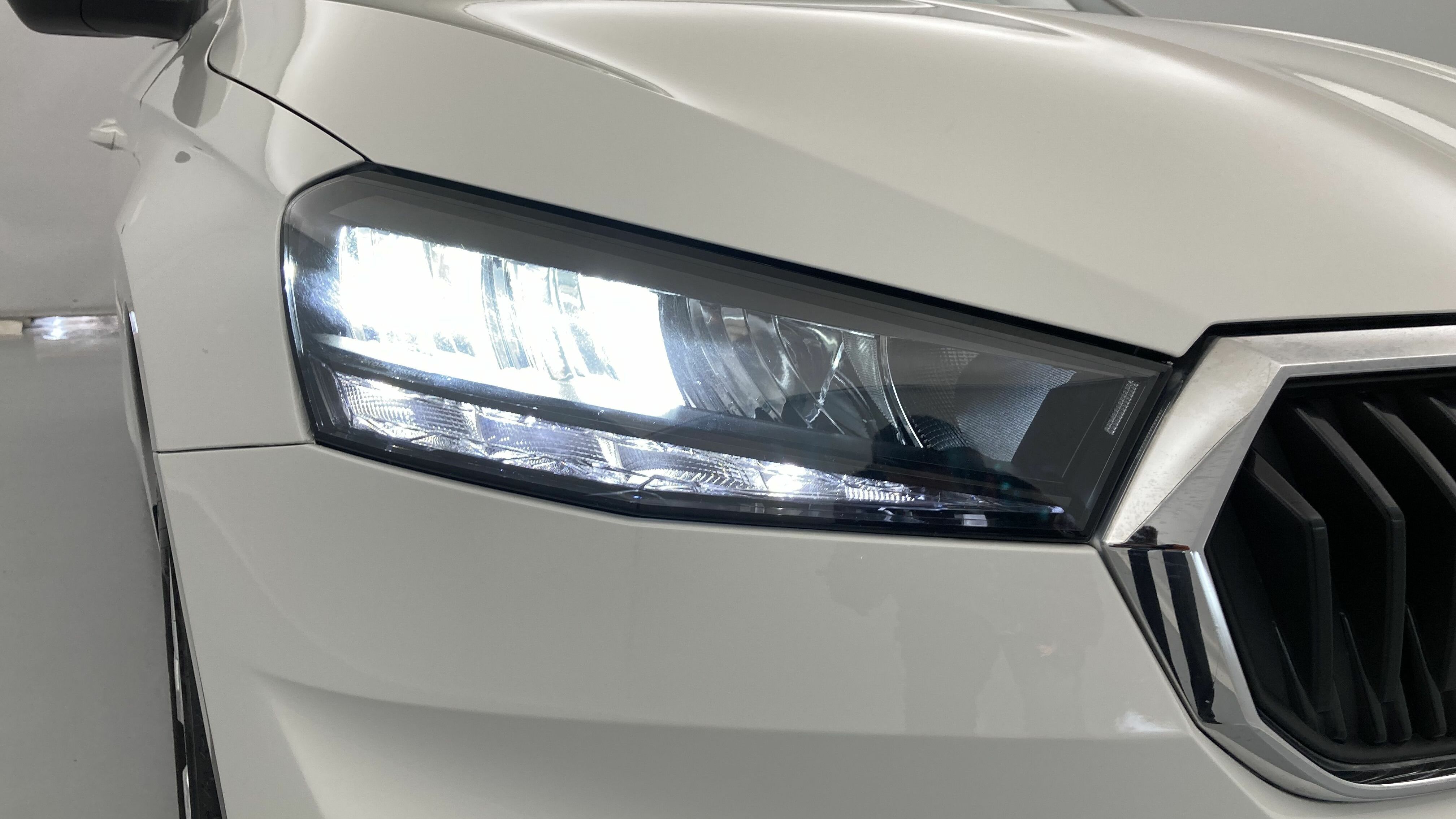 skoda fabia selection 1.0 MPI 80 2024 blanco candy 28