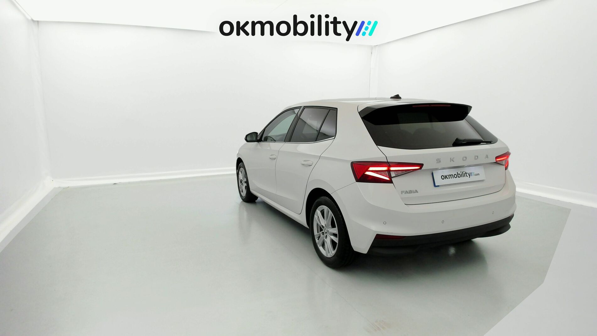 skoda fabia selection 1.0 MPI 80 2024 blanco candy 8