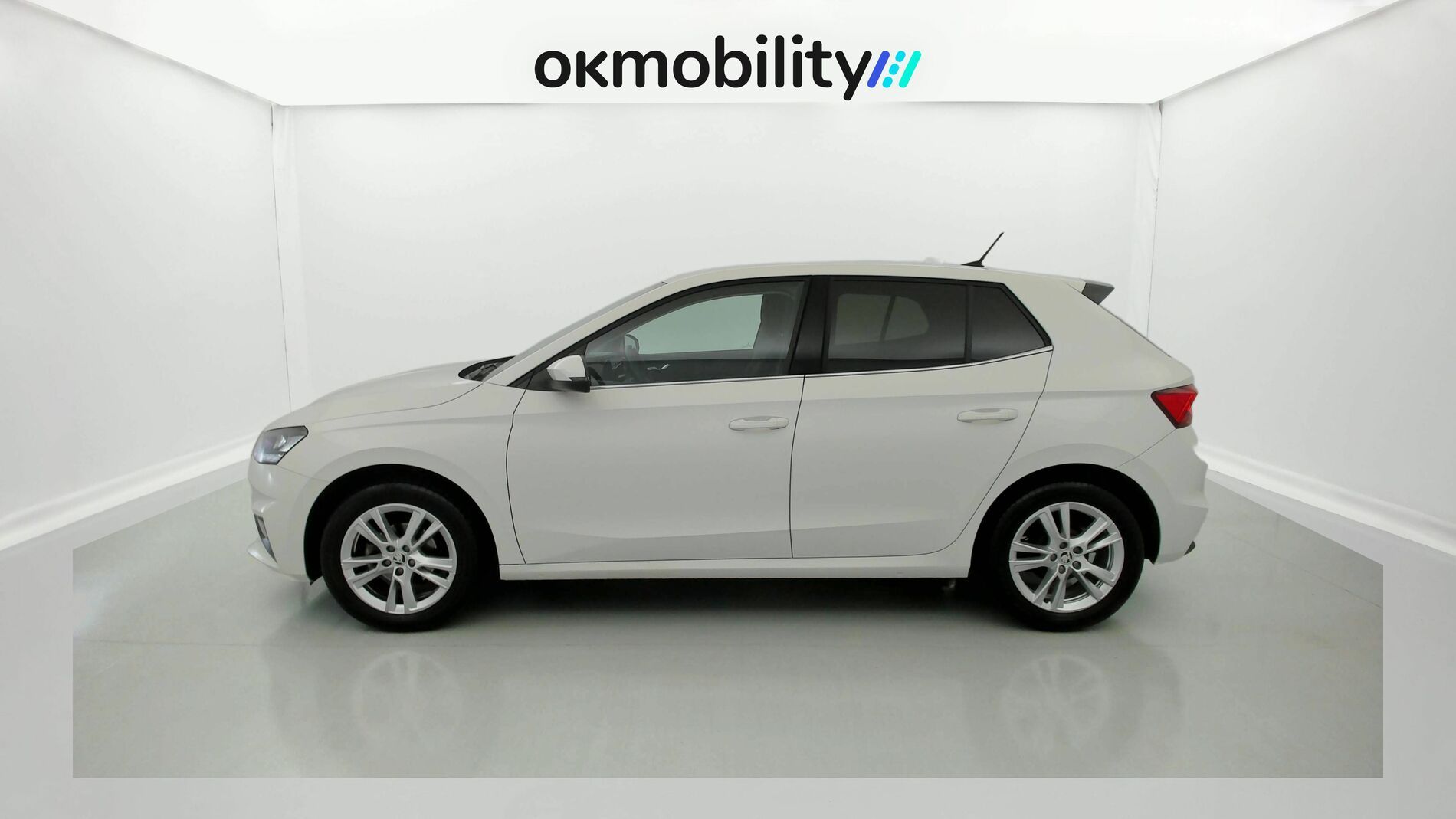 skoda fabia selection 1.0 MPI 80 2024 blanco candy 5