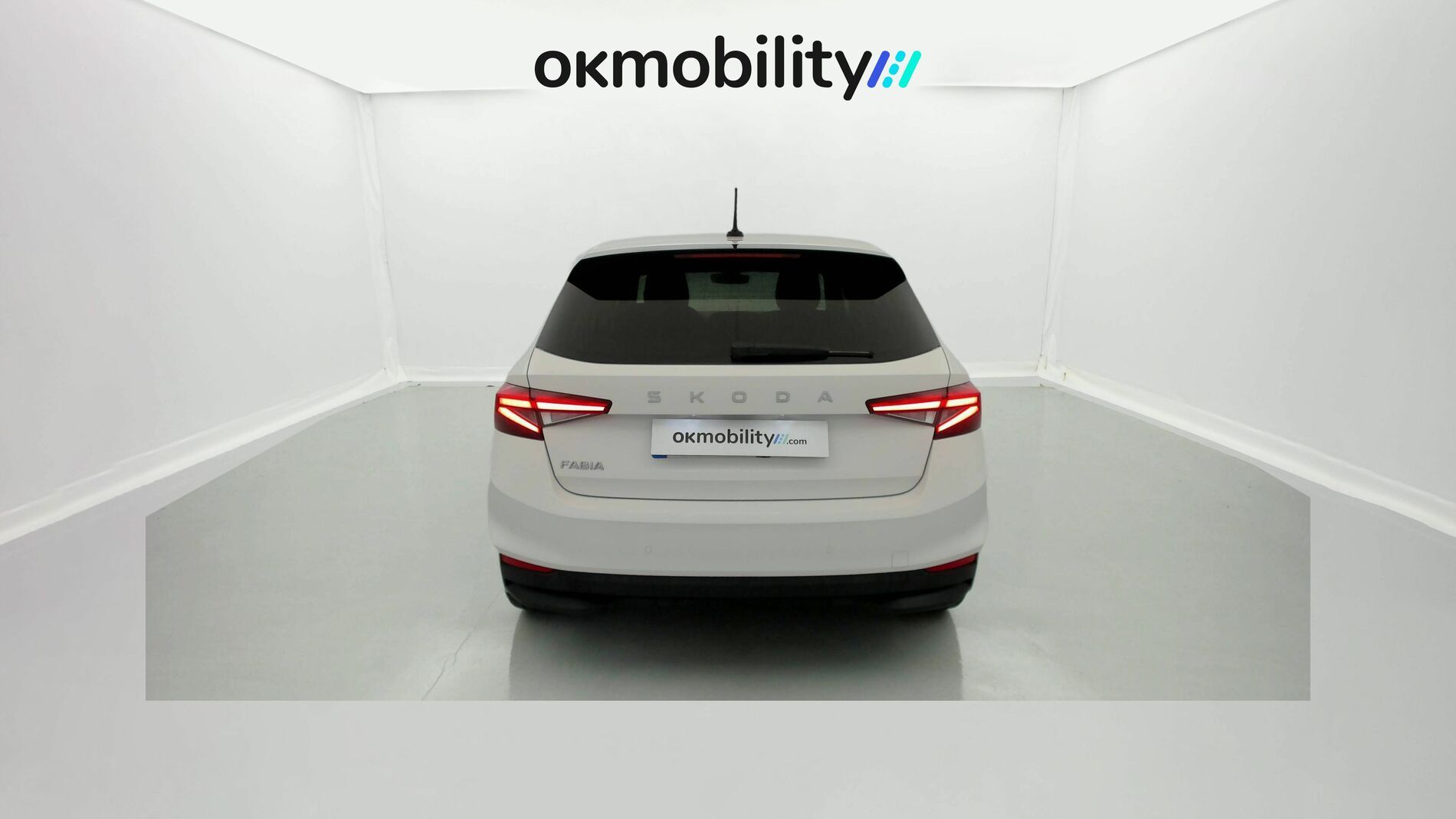 skoda fabia selection 1.0 MPI 80 2024 blanco candy 9