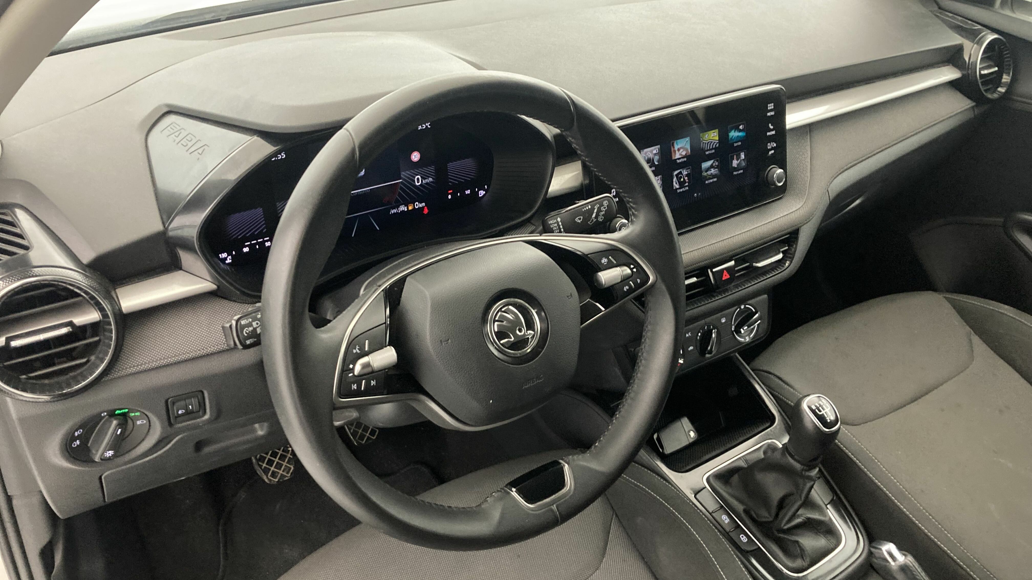 skoda fabia selection 1.0 MPI 80 2024 blanco candy 14