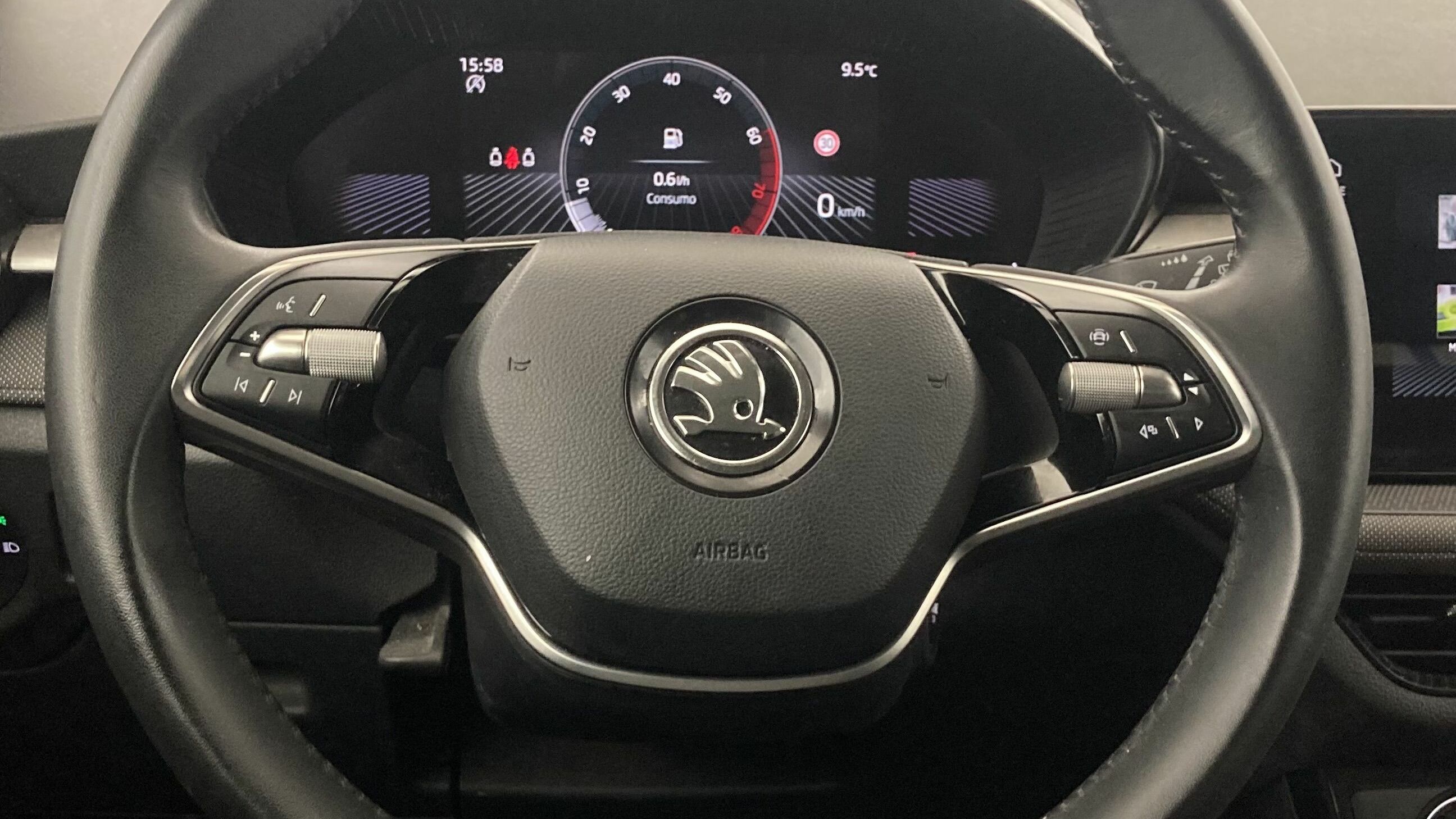 skoda fabia selection 1.0 MPI 80 2024 blanco candy 16