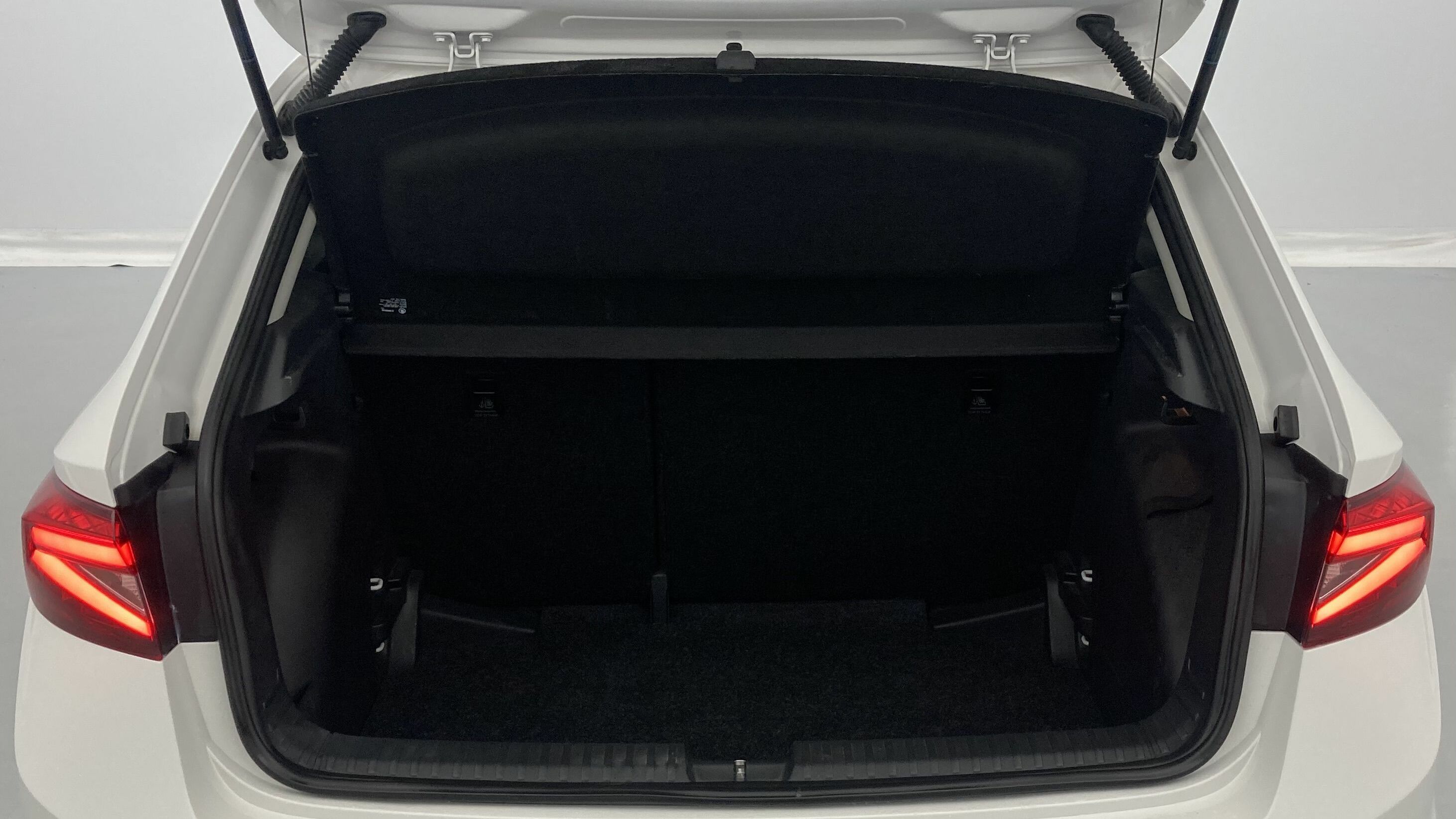 skoda fabia selection 1.0 MPI 80 2024 blanco candy 23