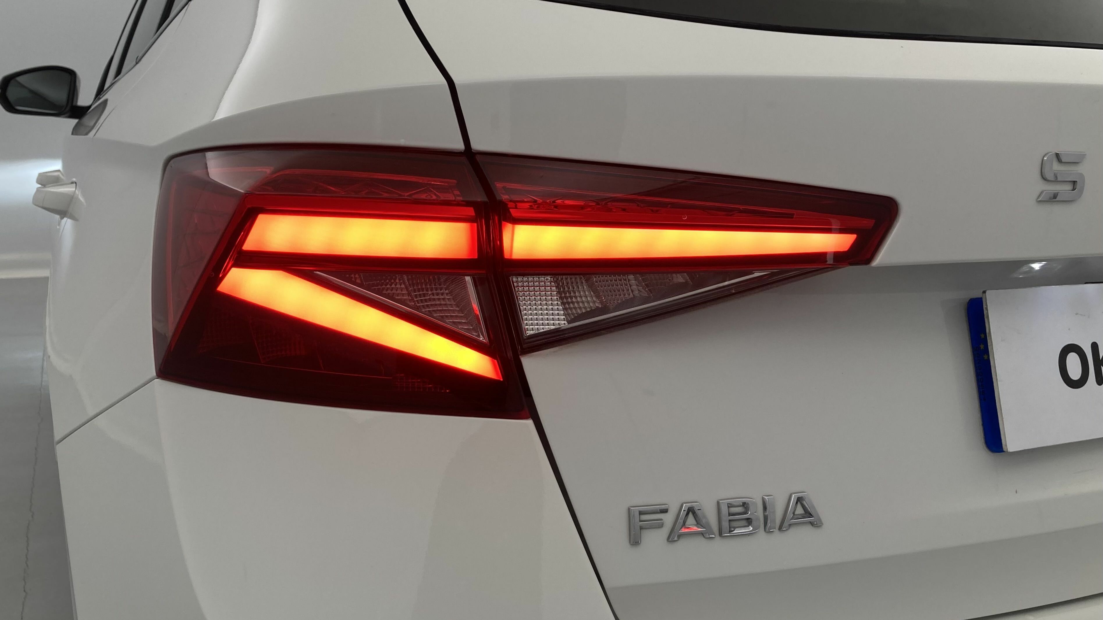 skoda fabia selection 1.0 MPI 80 2024 blanco candy 29