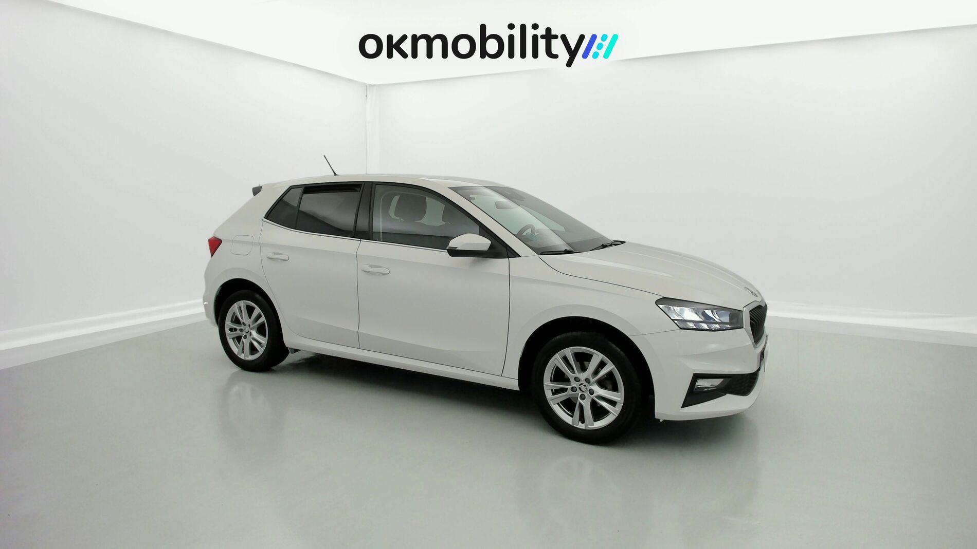 skoda fabia selection 1.0 MPI 80 2024 blanco candy 2
