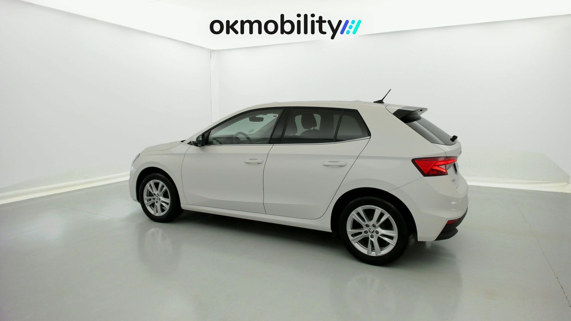 skoda fabia selection 1.0 MPI 80 2024 blanco candy 7