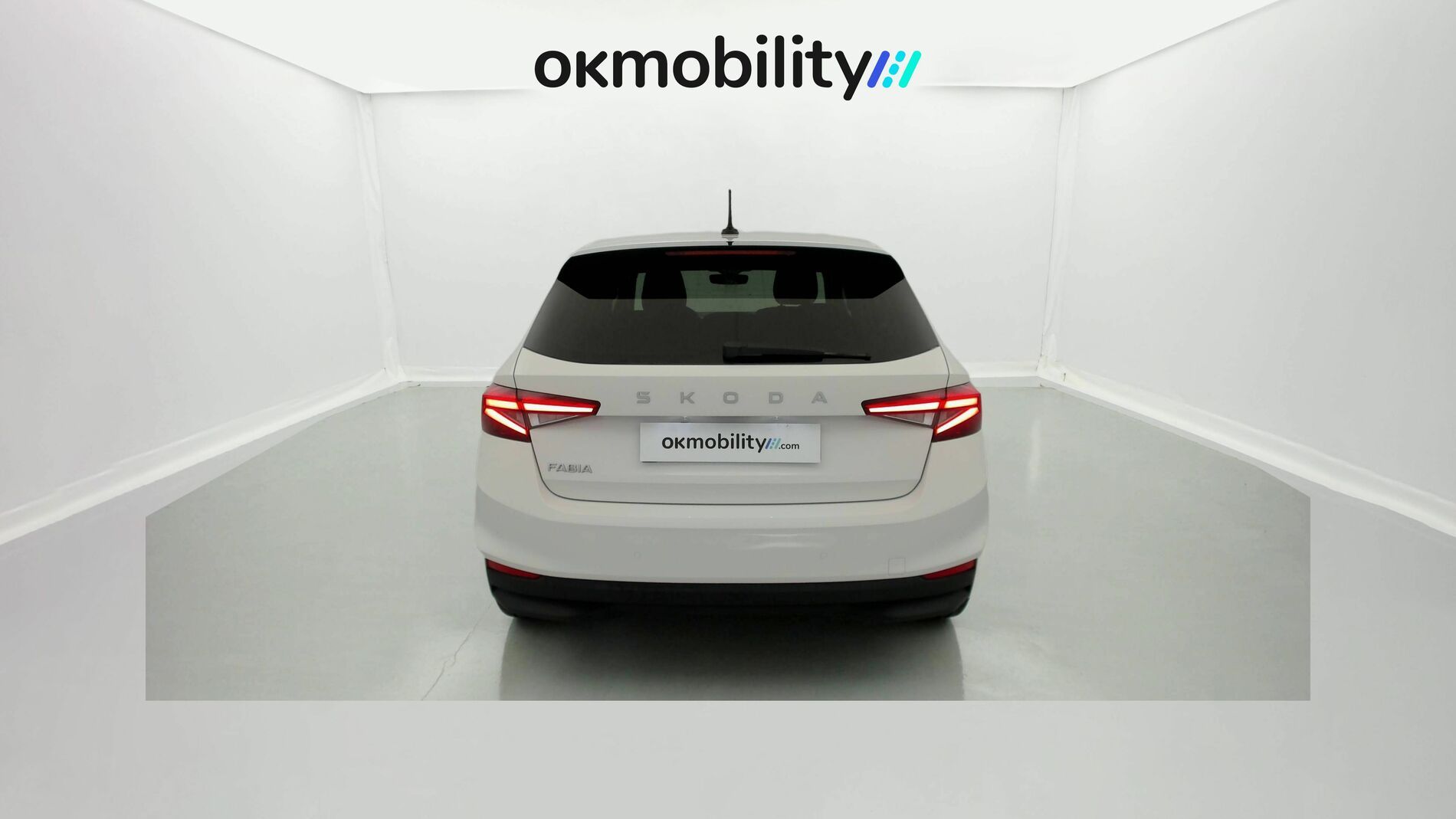 skoda fabia selection 1.0 MPI 80 2024 blanco candy 9