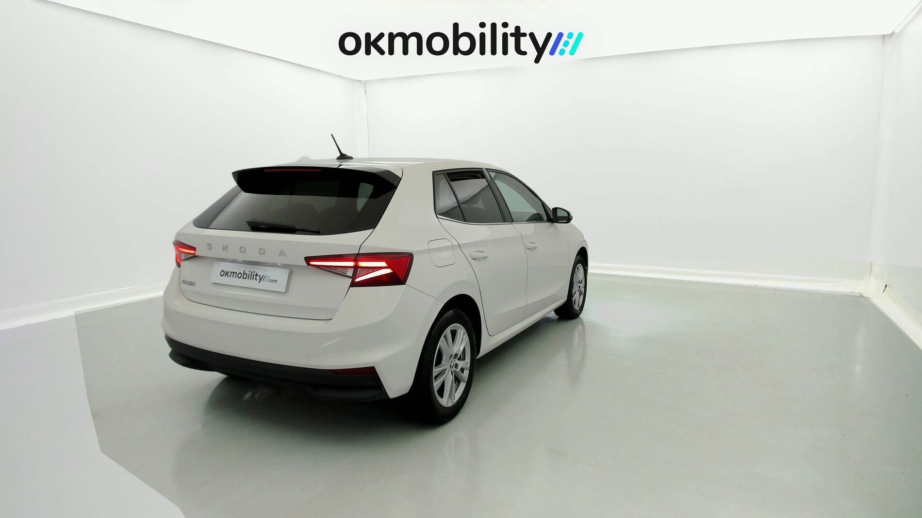 skoda fabia selection 1.0 MPI 80 2024 blanco candy 10