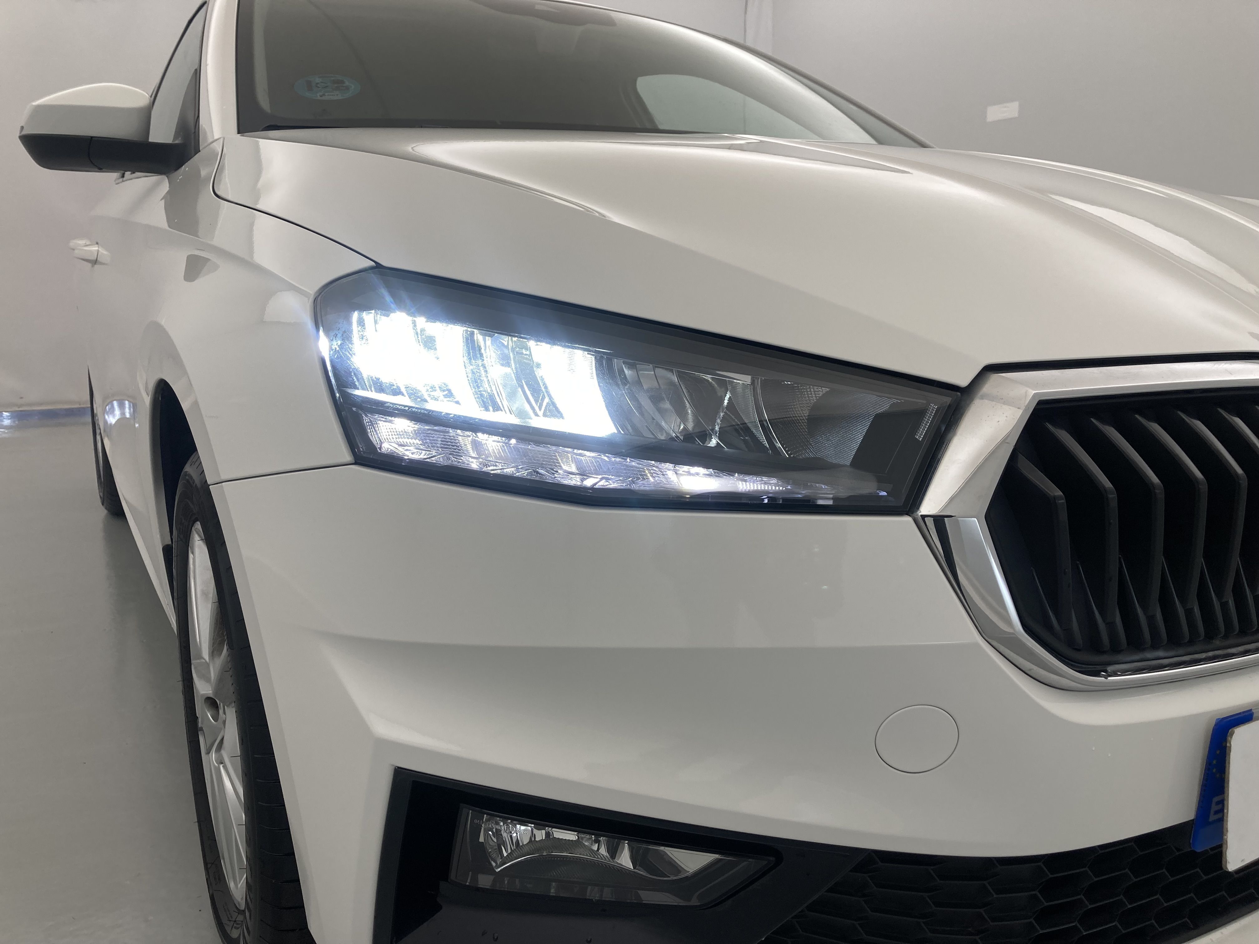 skoda fabia selection 1.0 MPI 80 2024 blanco candy 14