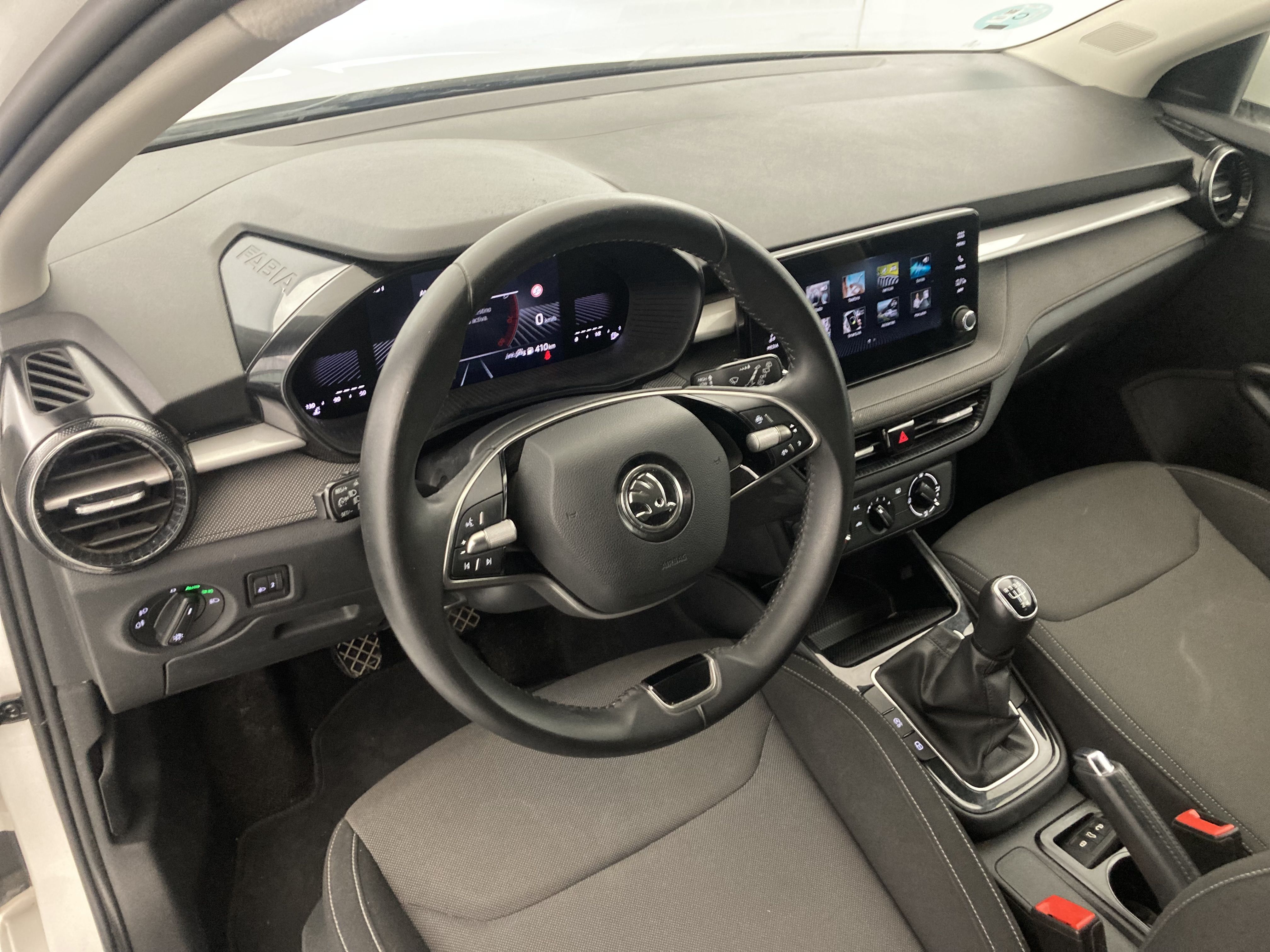 skoda fabia selection 1.0 MPI 80 2024 blanco candy 18