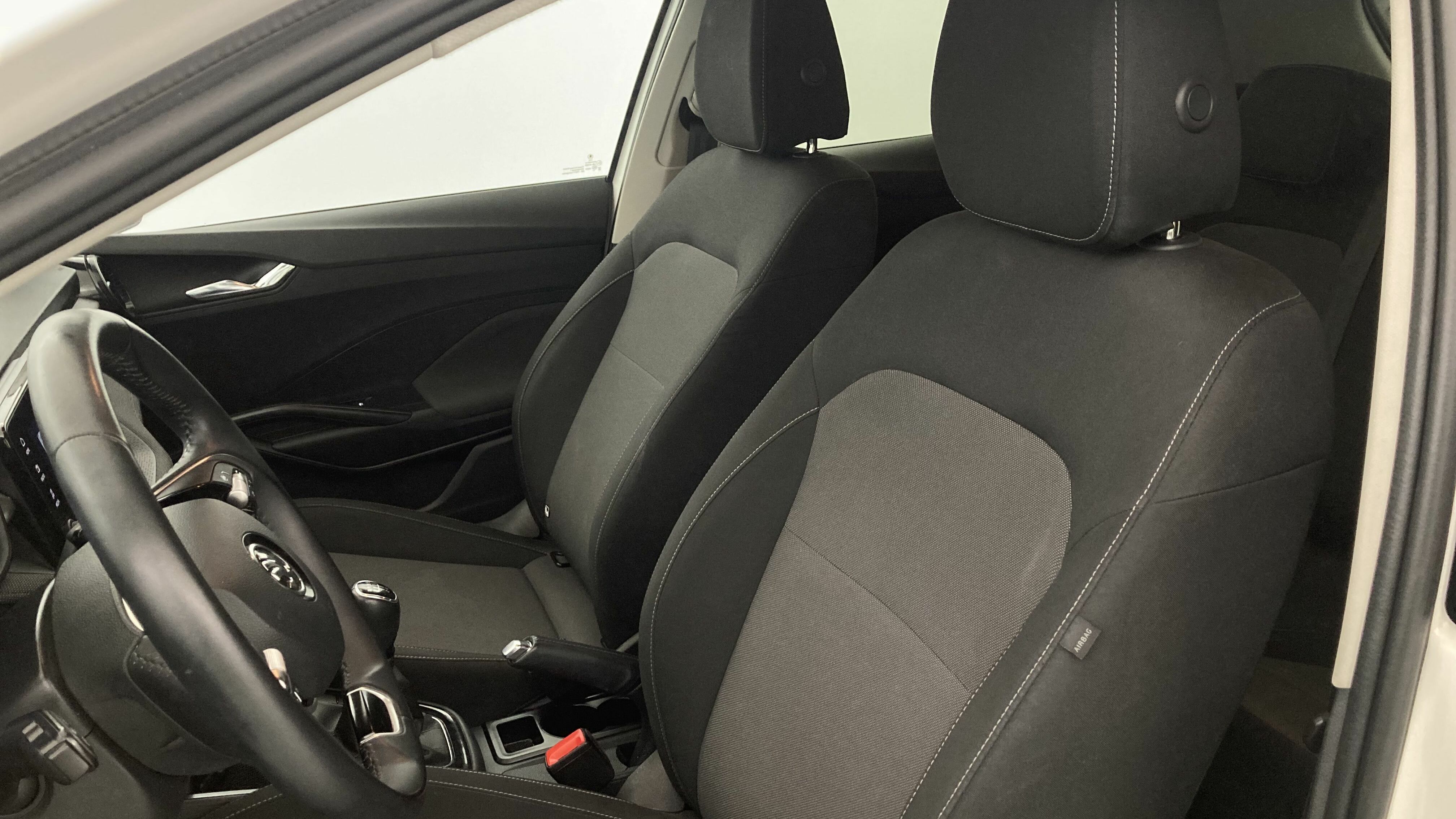 skoda fabia selection 1.0 MPI 80 2024 blanco candy 13