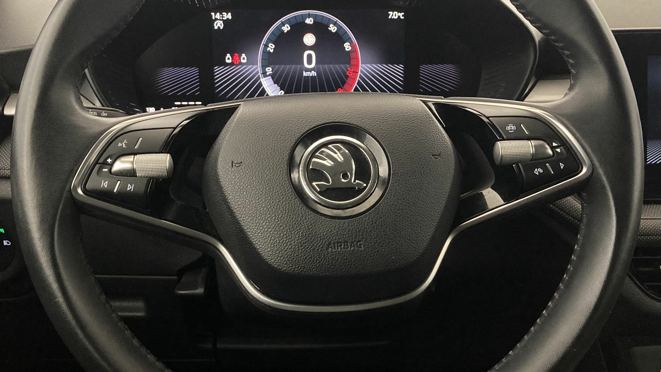 skoda fabia selection 1.0 MPI 80 2024 blanco candy 16