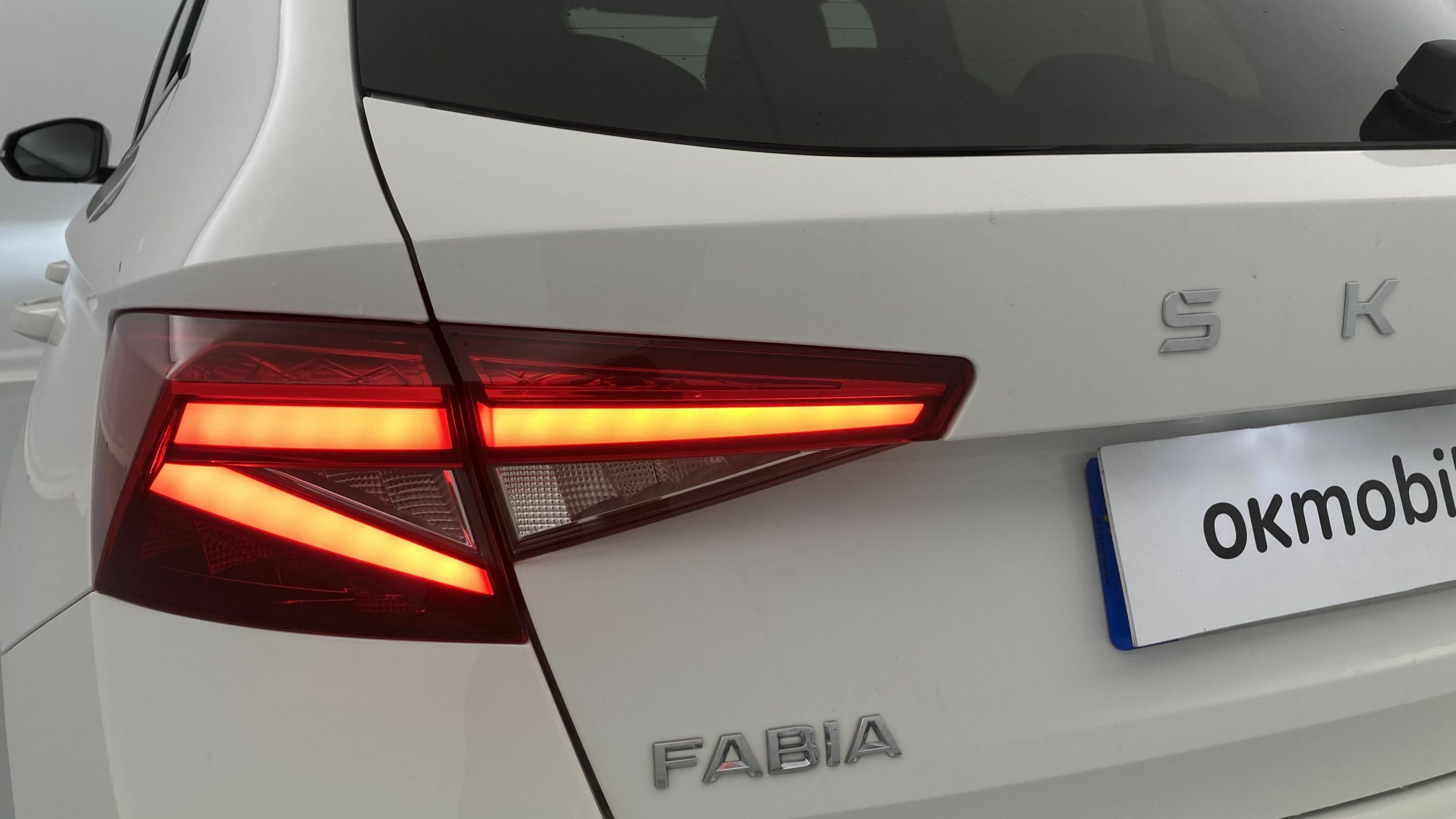 skoda fabia selection 1.0 MPI 80 2024 blanco candy 29