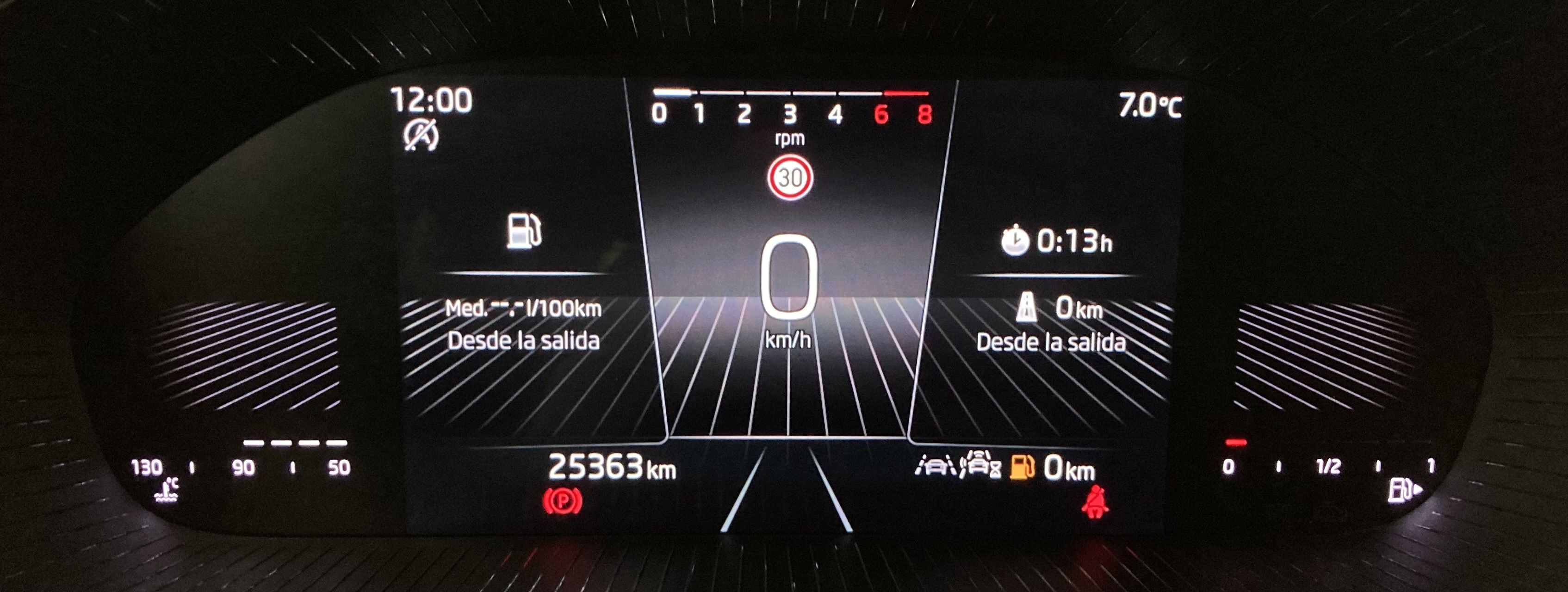 skoda fabia selection 1.0 MPI 80 2024 blanco candy 13