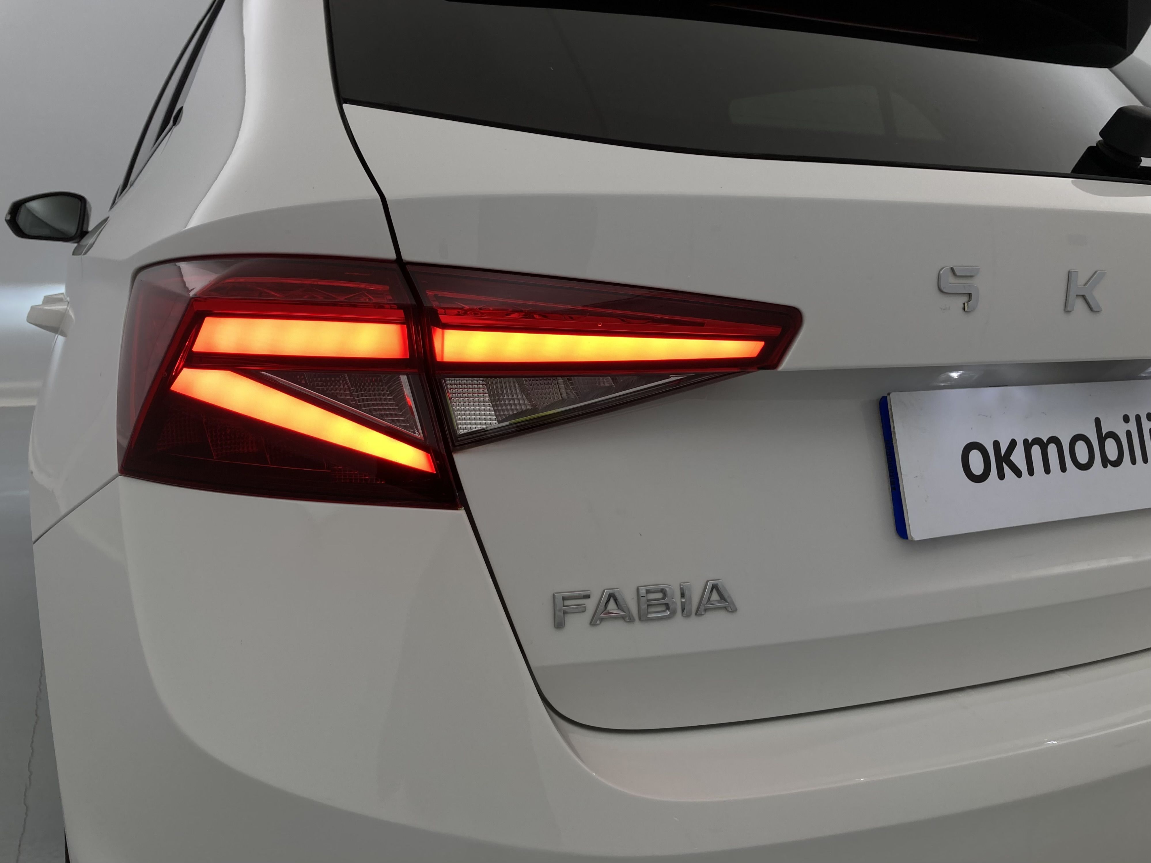 skoda fabia selection 1.0 MPI 80 2024 blanco candy 15