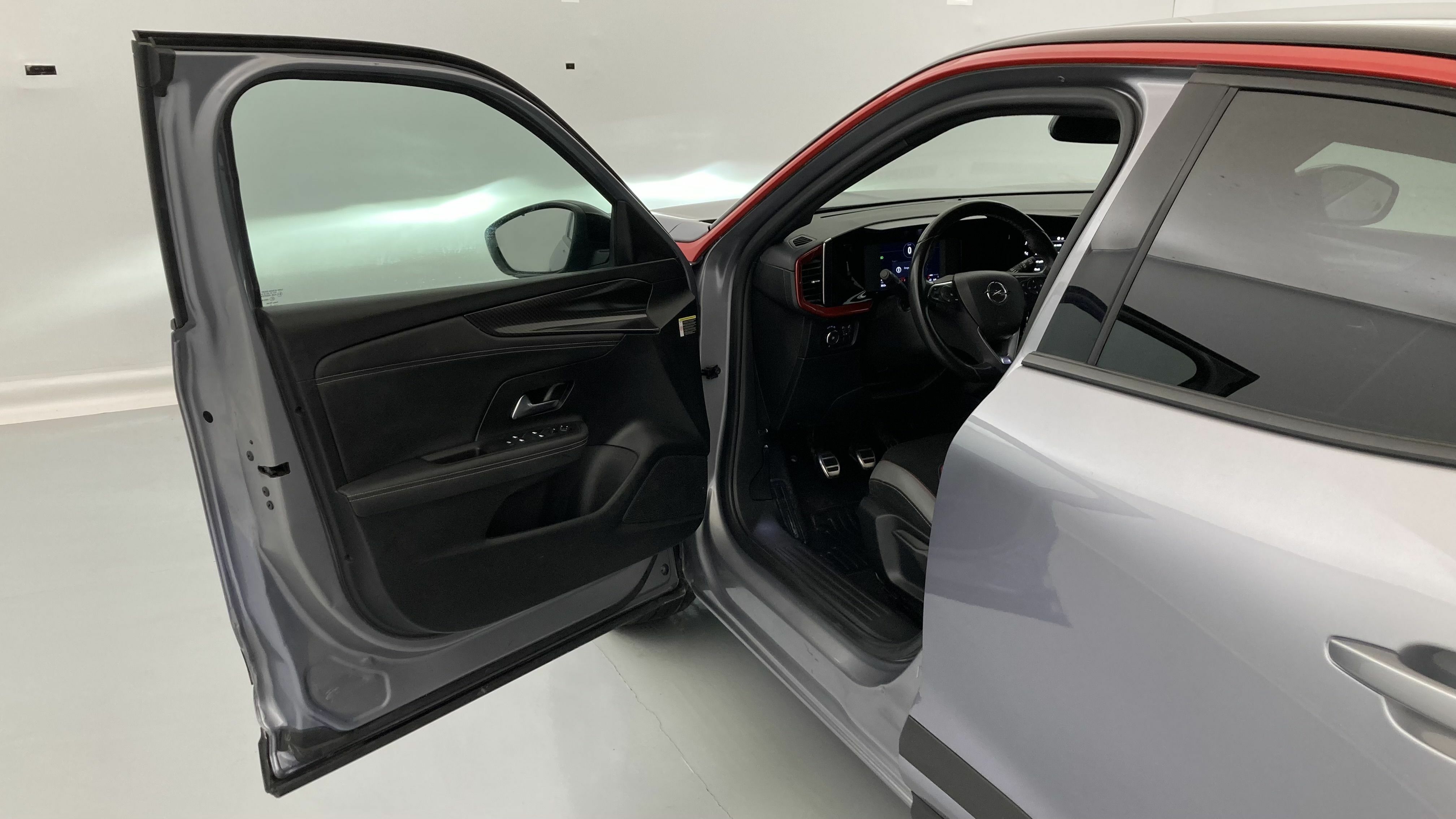 opel mokka gs 1.2T 130 2023 kontrast grey 13