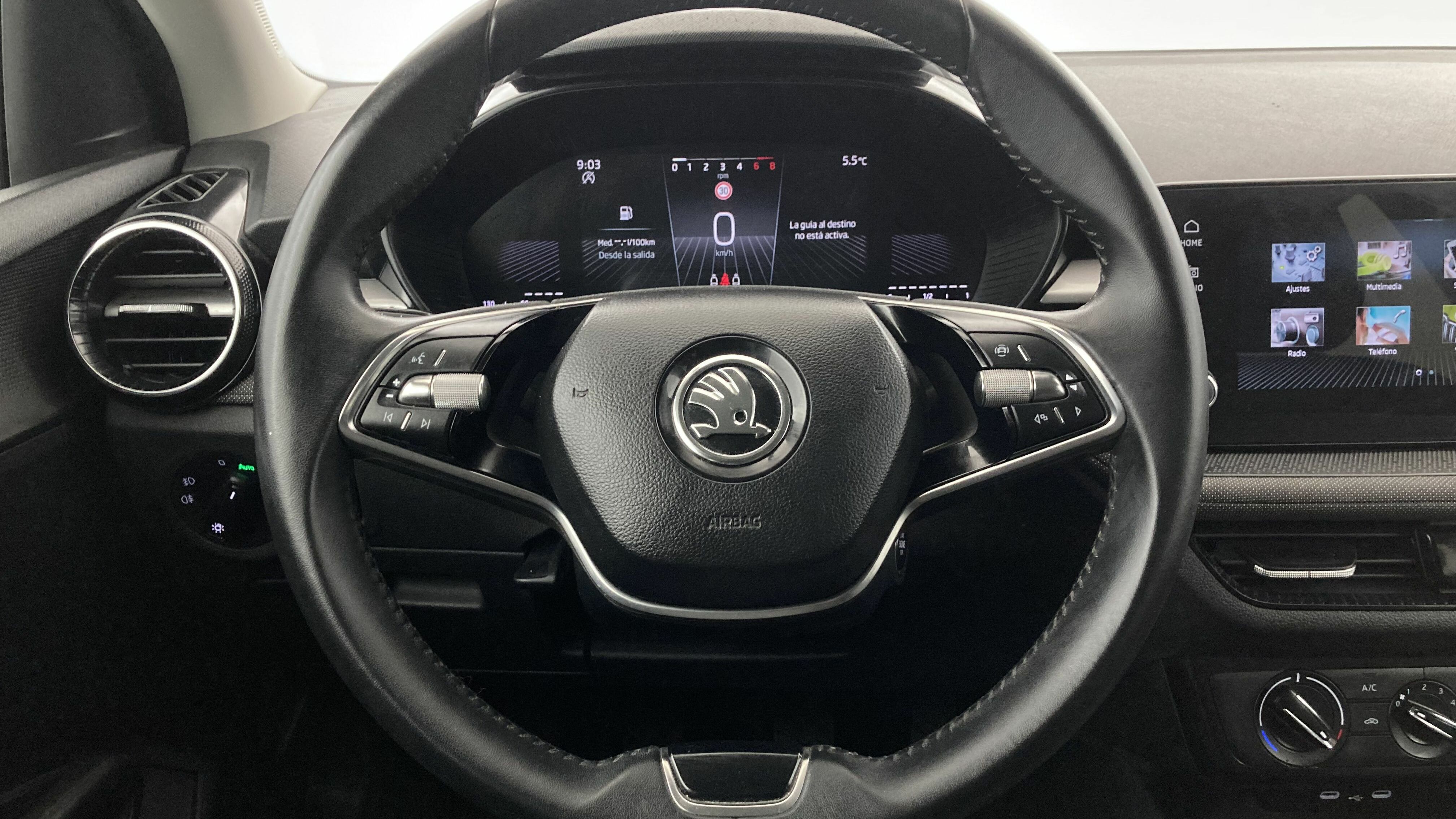 skoda fabia selection 1.0 MPI 80 2024 blanco candy 16