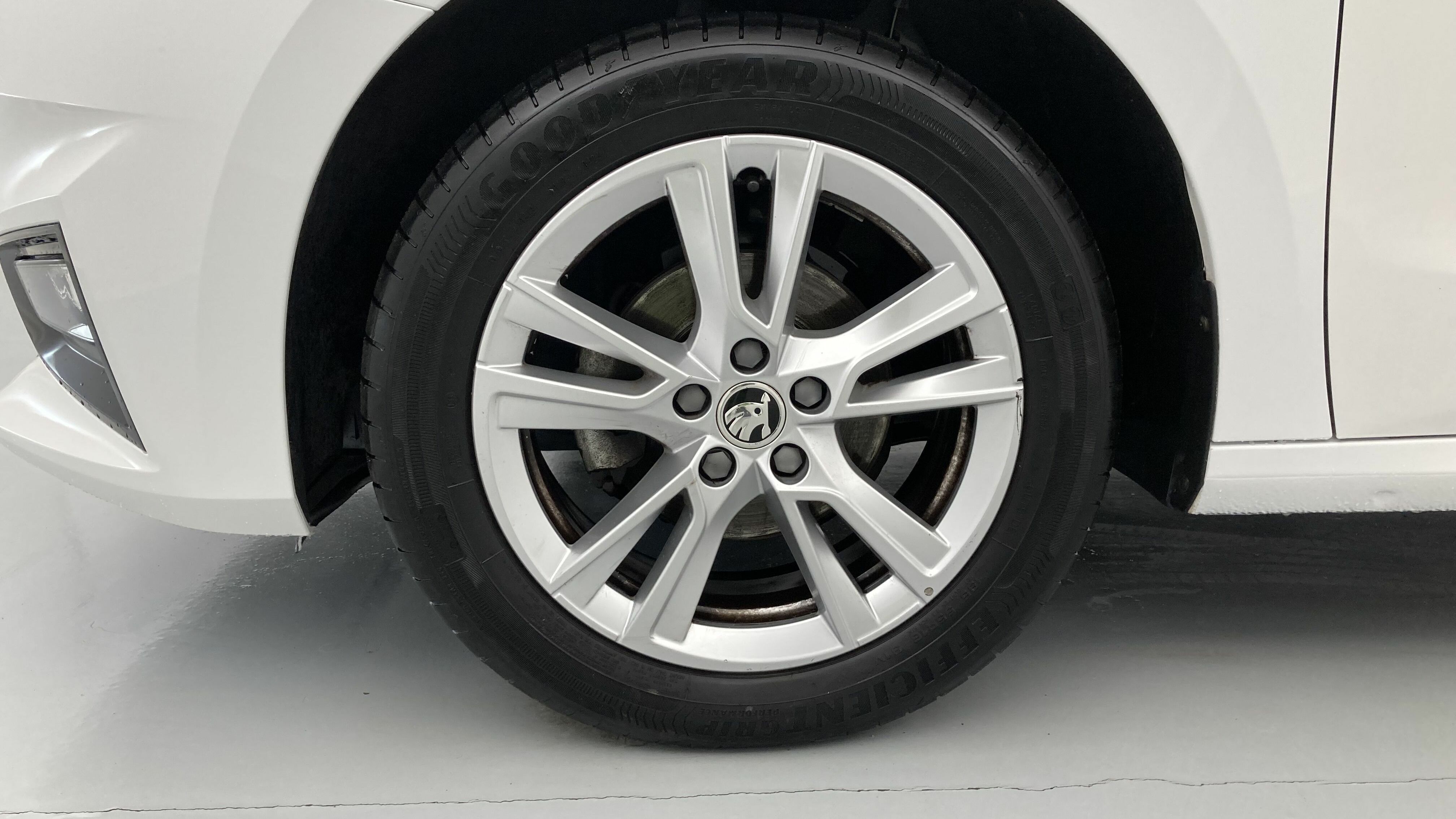 skoda fabia selection 1.0 MPI 80 2024 blanco candy 26