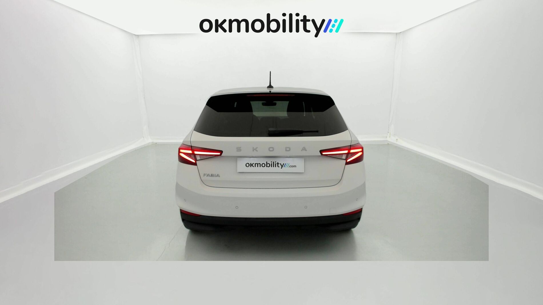 skoda fabia selection 1.0 MPI 80 2024 blanco candy 9