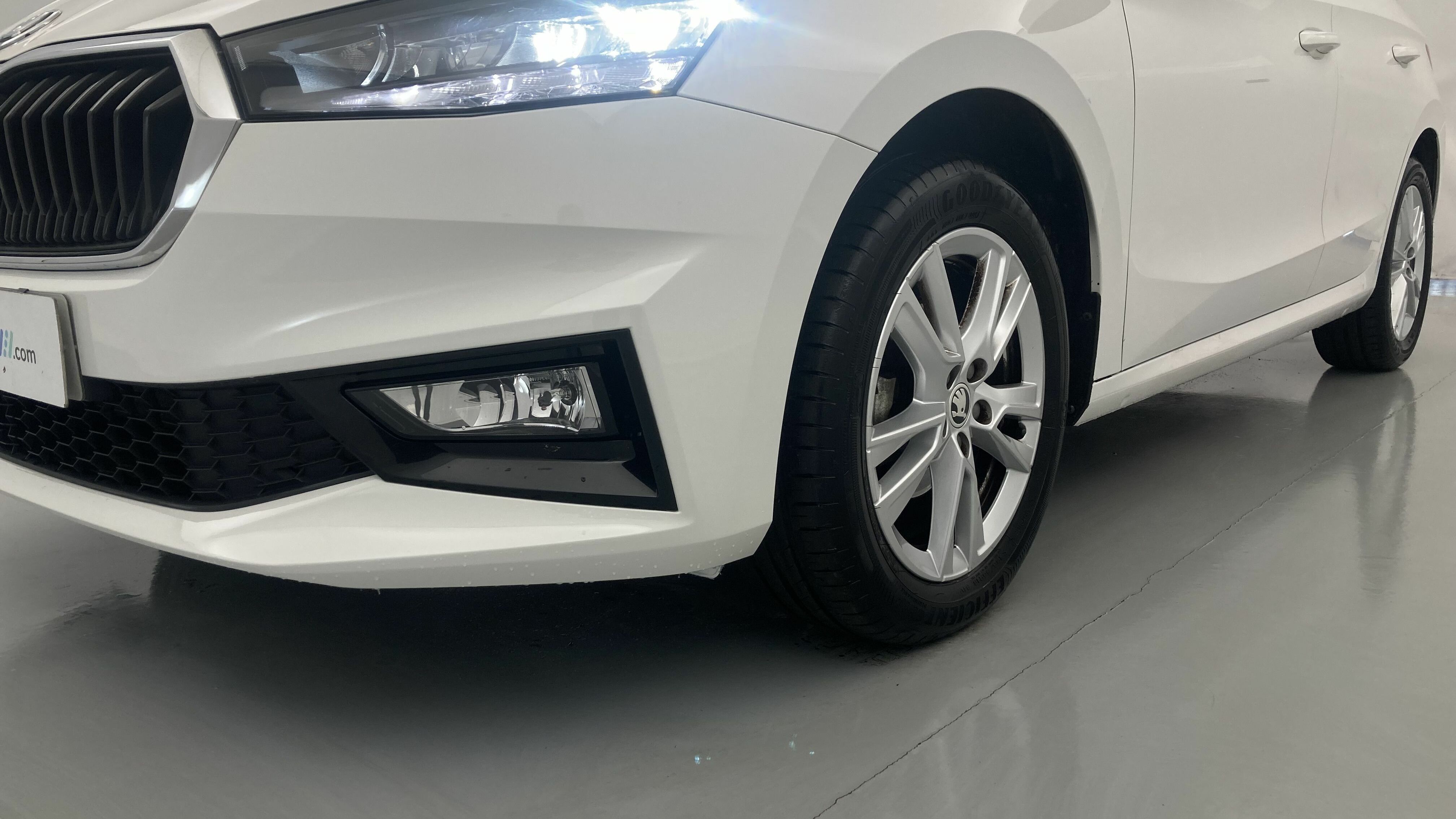 skoda fabia selection 1.0 MPI 80 2024 blanco candy 25