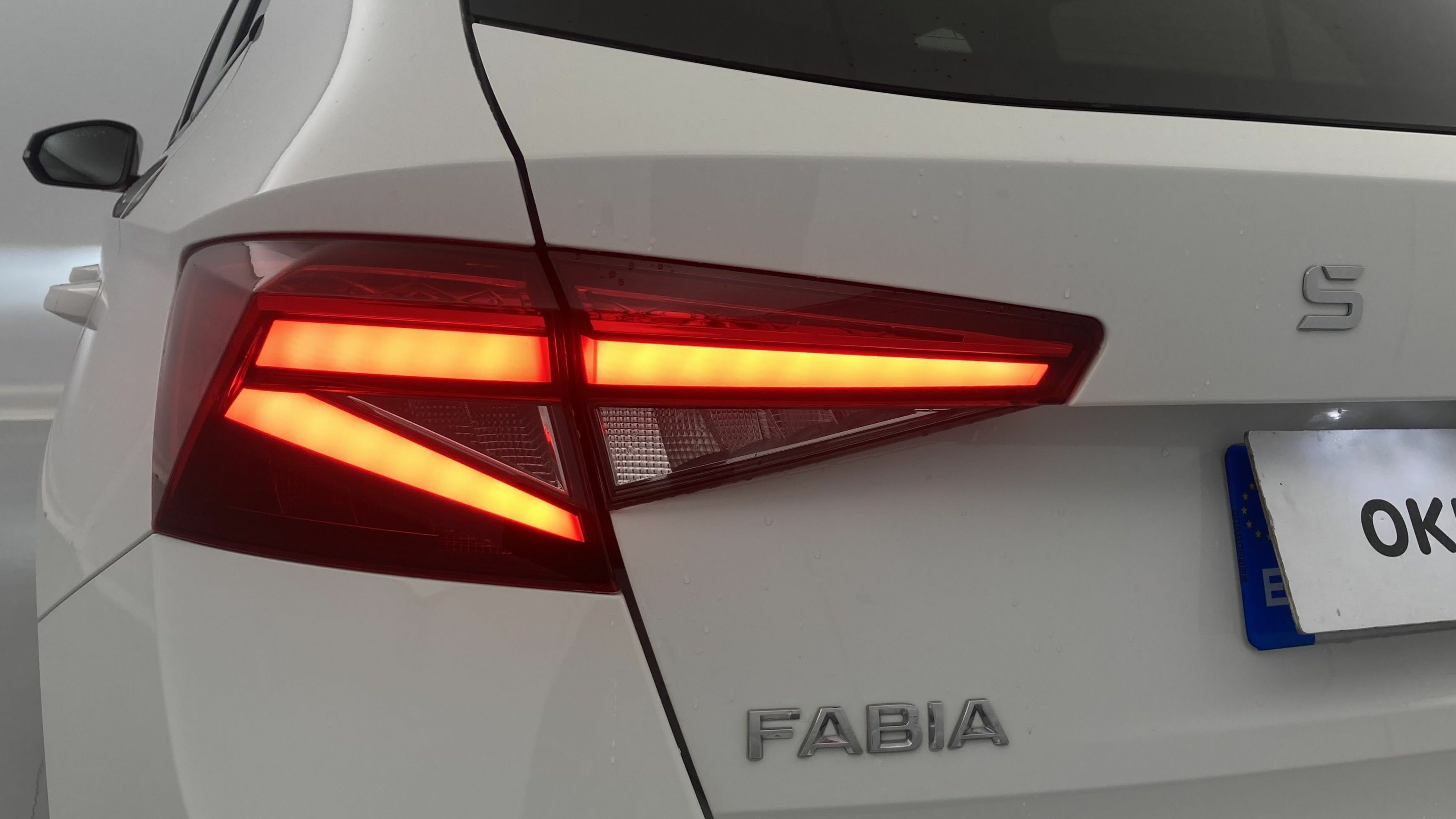 skoda fabia selection 1.0 MPI 80 2024 blanco candy 29