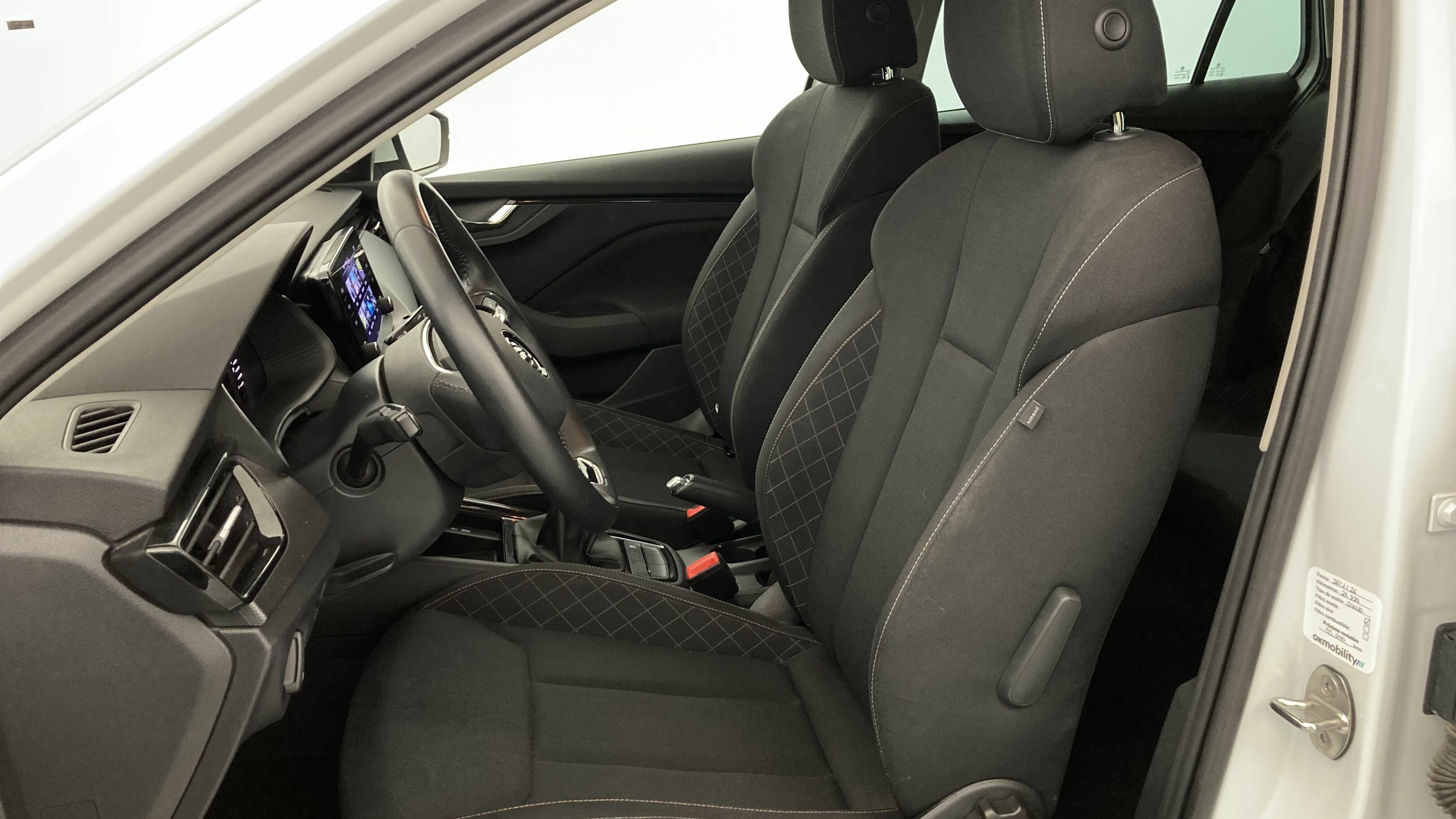 skoda scala ambition 1.0 TSI 110 2024 blanco glaciar 14