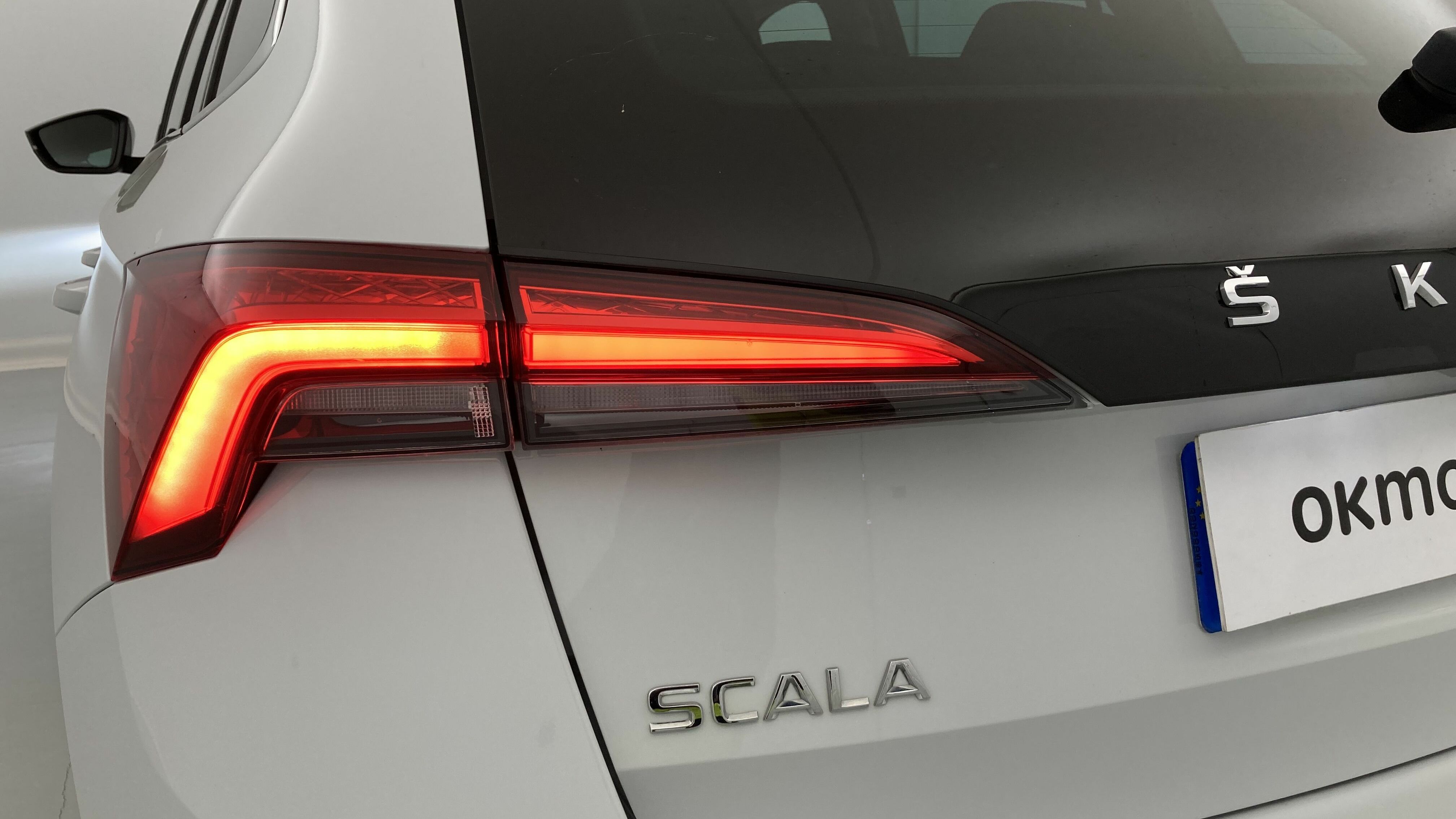 skoda scala ambition 1.0 TSI 110 2024 blanco glaciar 30