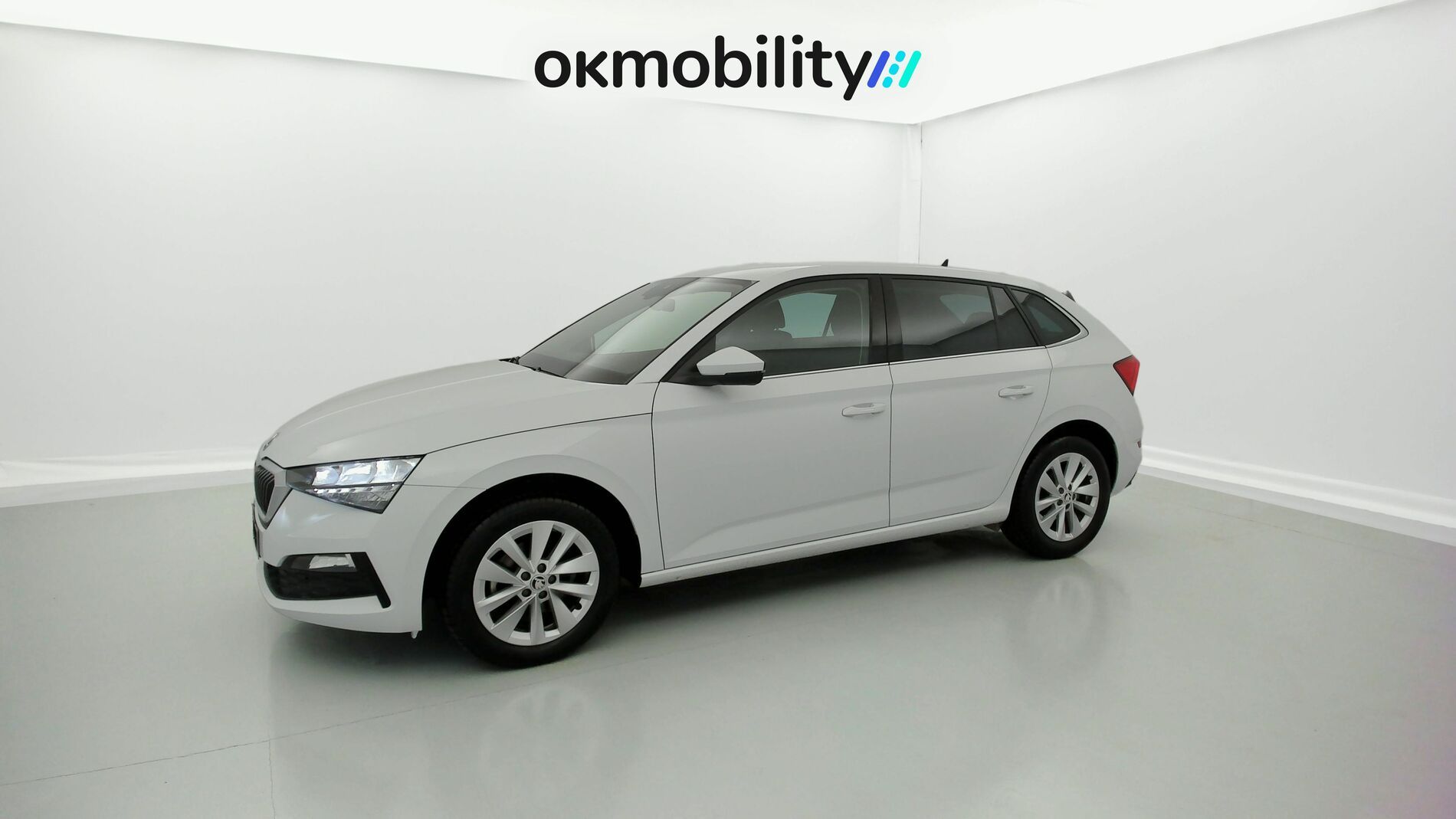 skoda scala ambition 1.0 TSI 110 2024 blanco glaciar 5