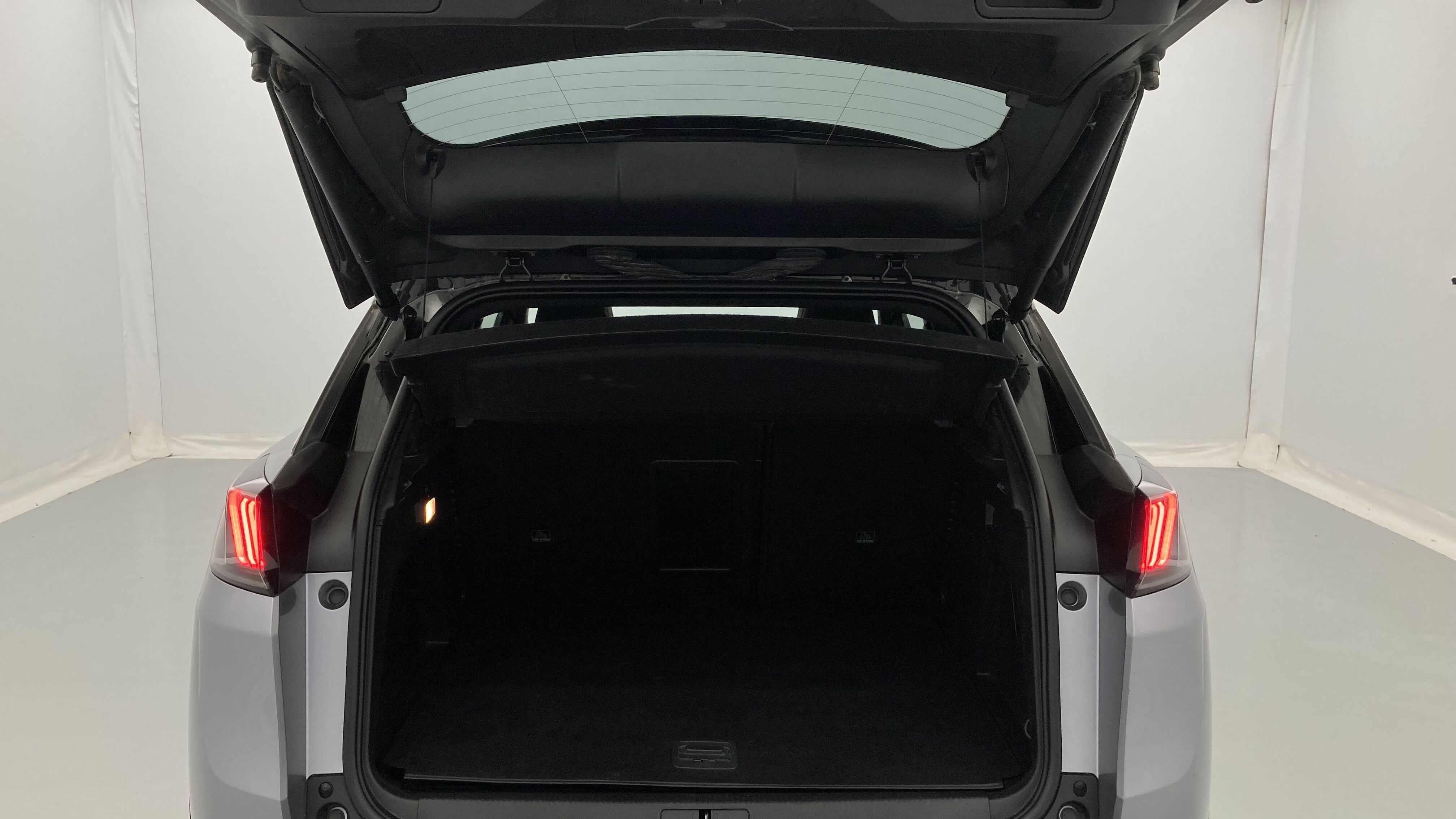 peugeot 3008 gt pack 1.6 HYBRID 300 EAT PHEV 2022 gris artense / negro 24