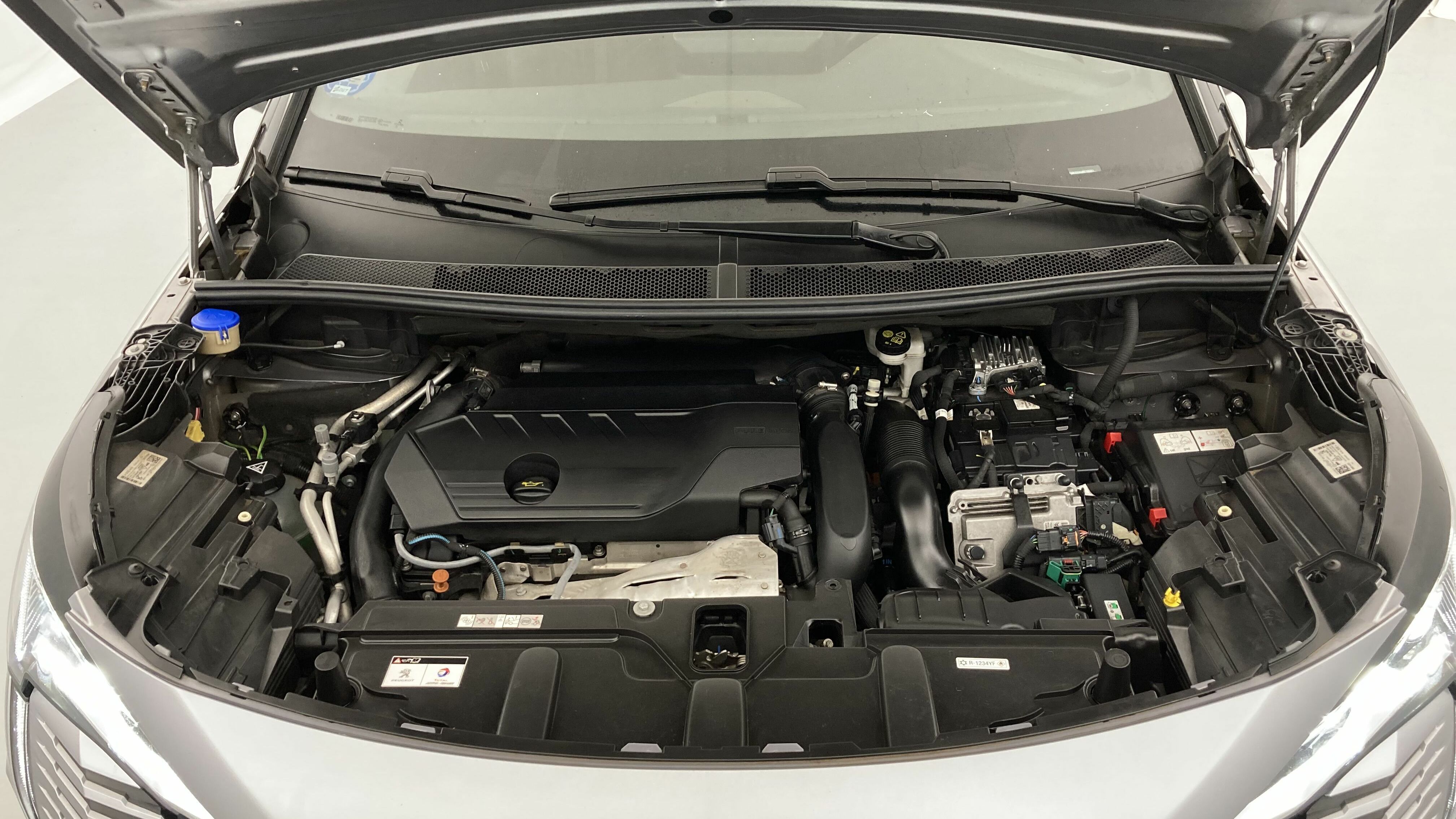 peugeot 3008 gt pack 1.6 HYBRID 300 EAT PHEV 2022 gris artense / negro 25