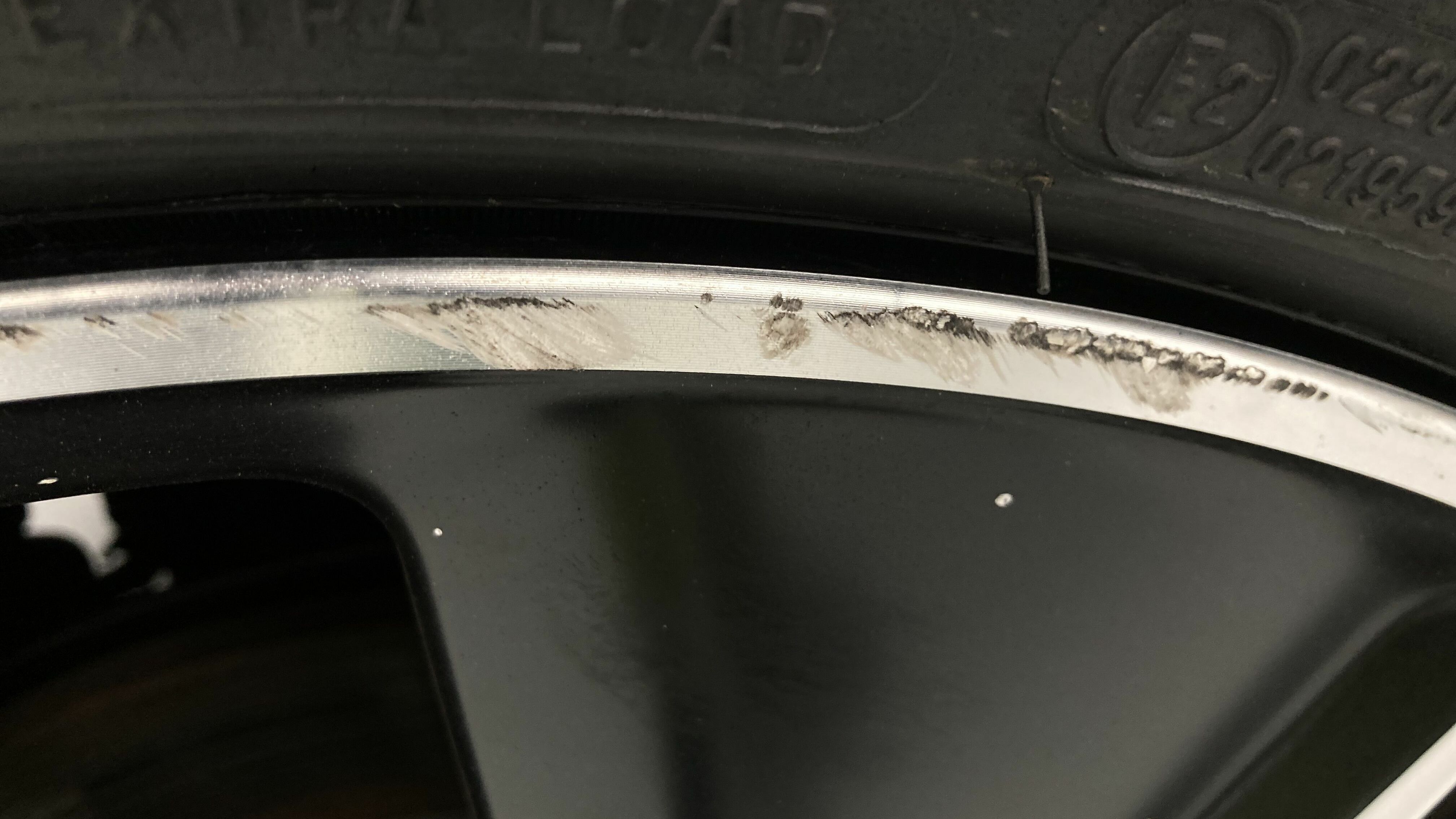 peugeot 3008 gt pack 1.6 HYBRID 300 EAT PHEV 2022 gris artense / negro 32