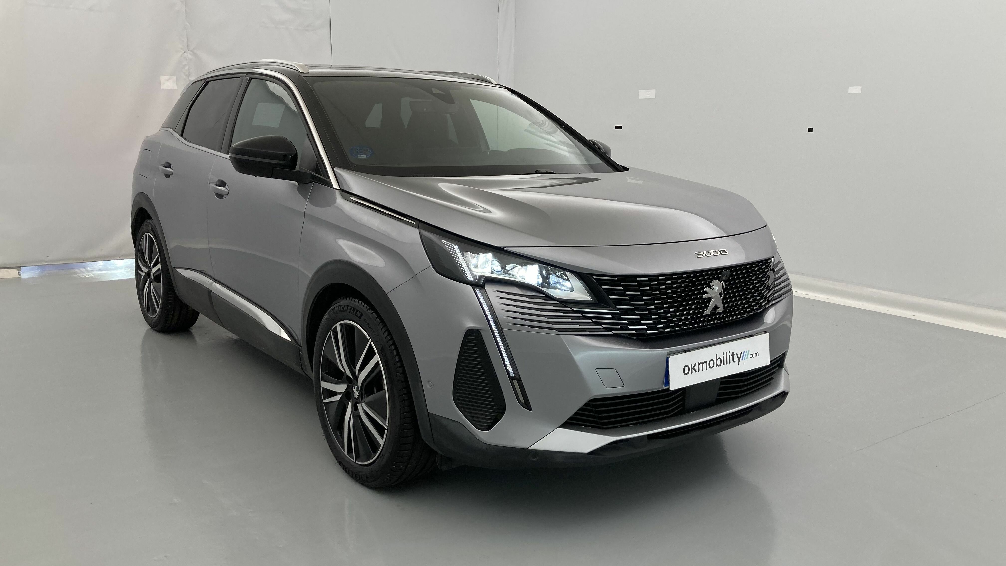 peugeot 3008 gt pack 1.6 HYBRID 300 EAT PHEV 2022 gris artense / negro 34