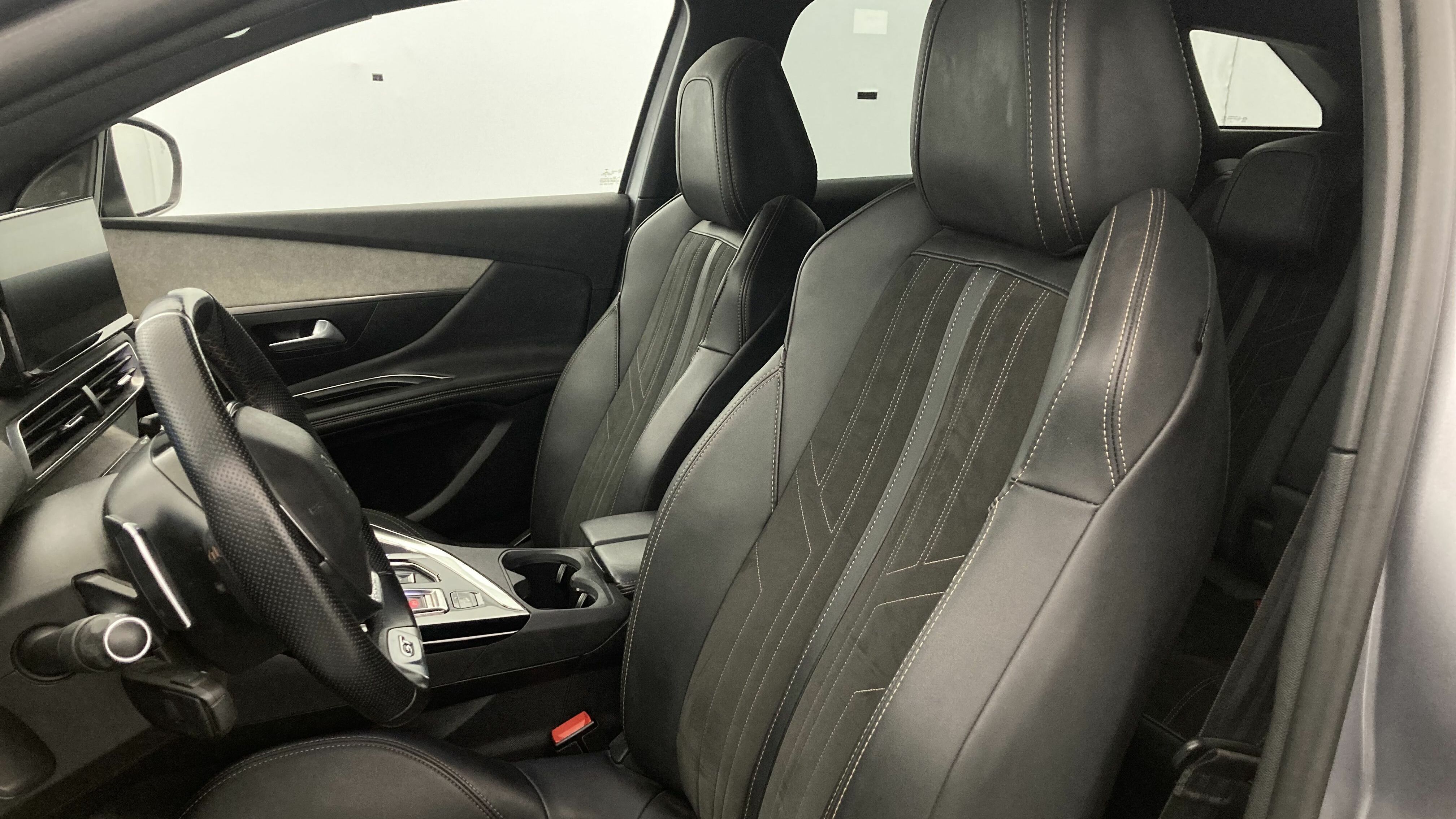 peugeot 3008 gt pack 1.6 HYBRID 300 EAT PHEV 2022 gris artense / negro 14