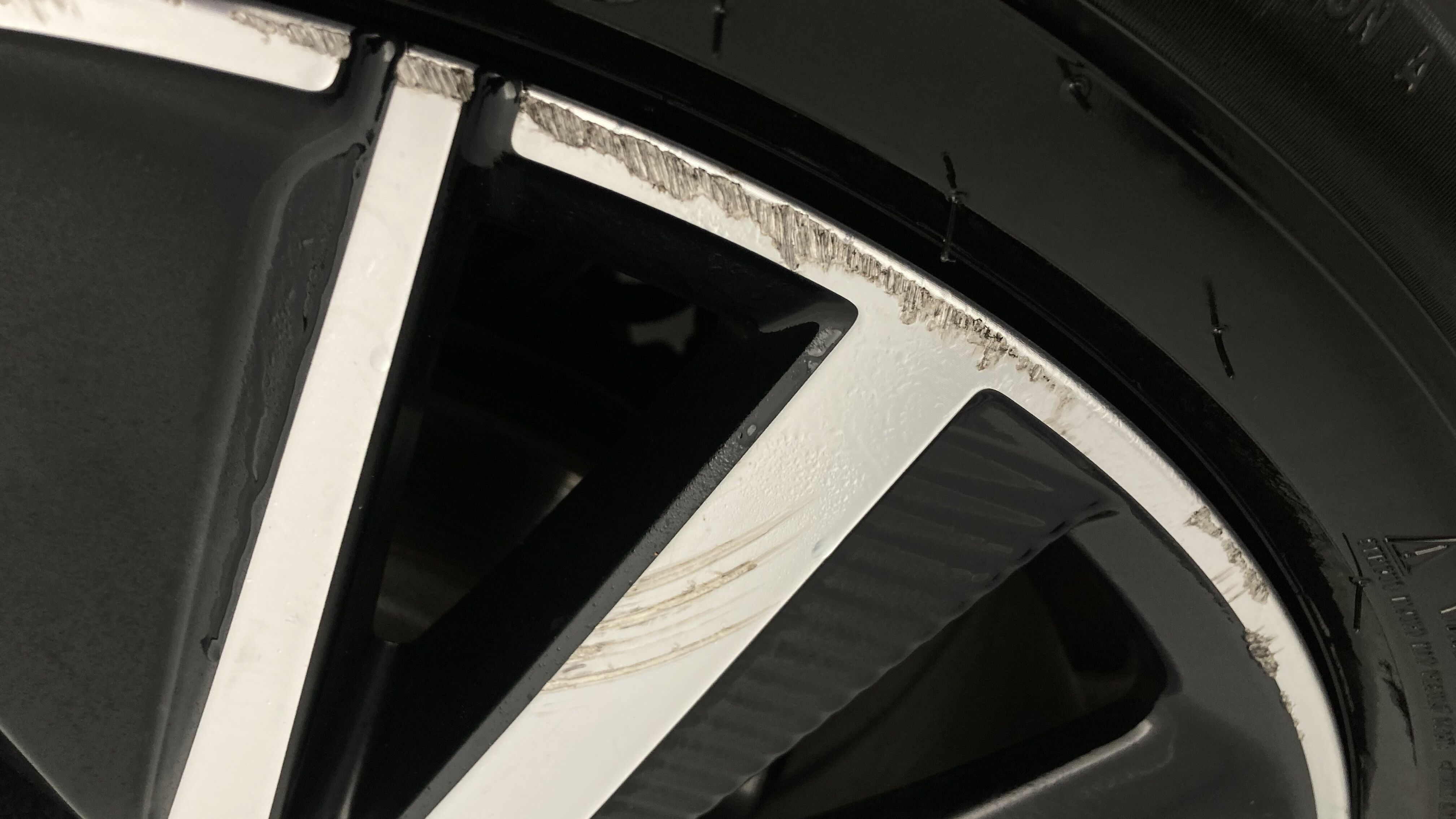 peugeot 3008 gt pack 1.6 HYBRID 300 EAT PHEV 2022 gris artense / negro 31