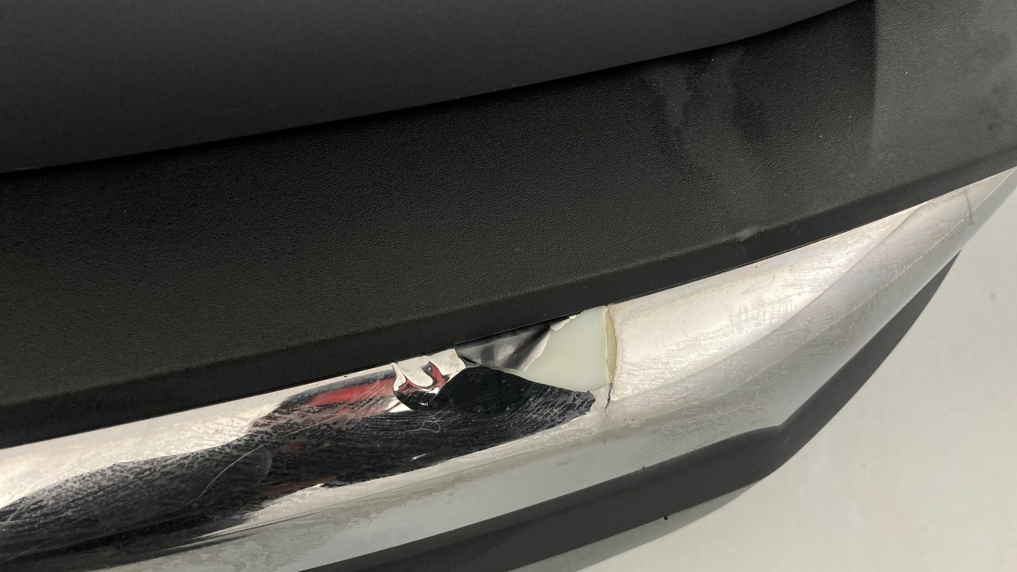 peugeot 3008 gt pack 1.6 HYBRID 300 EAT PHEV 2022 gris artense / negro 32