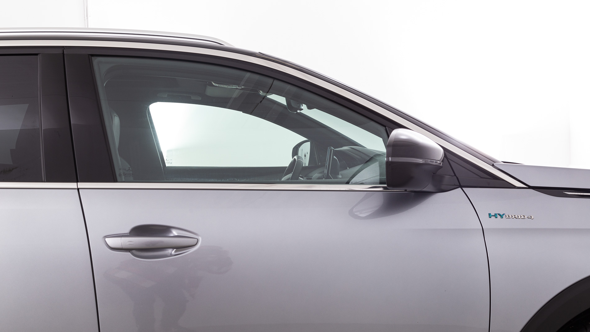 peugeot 3008 gt pack 1.6 HYBRID 300 EAT PHEV 2022 gris artense / negro 32