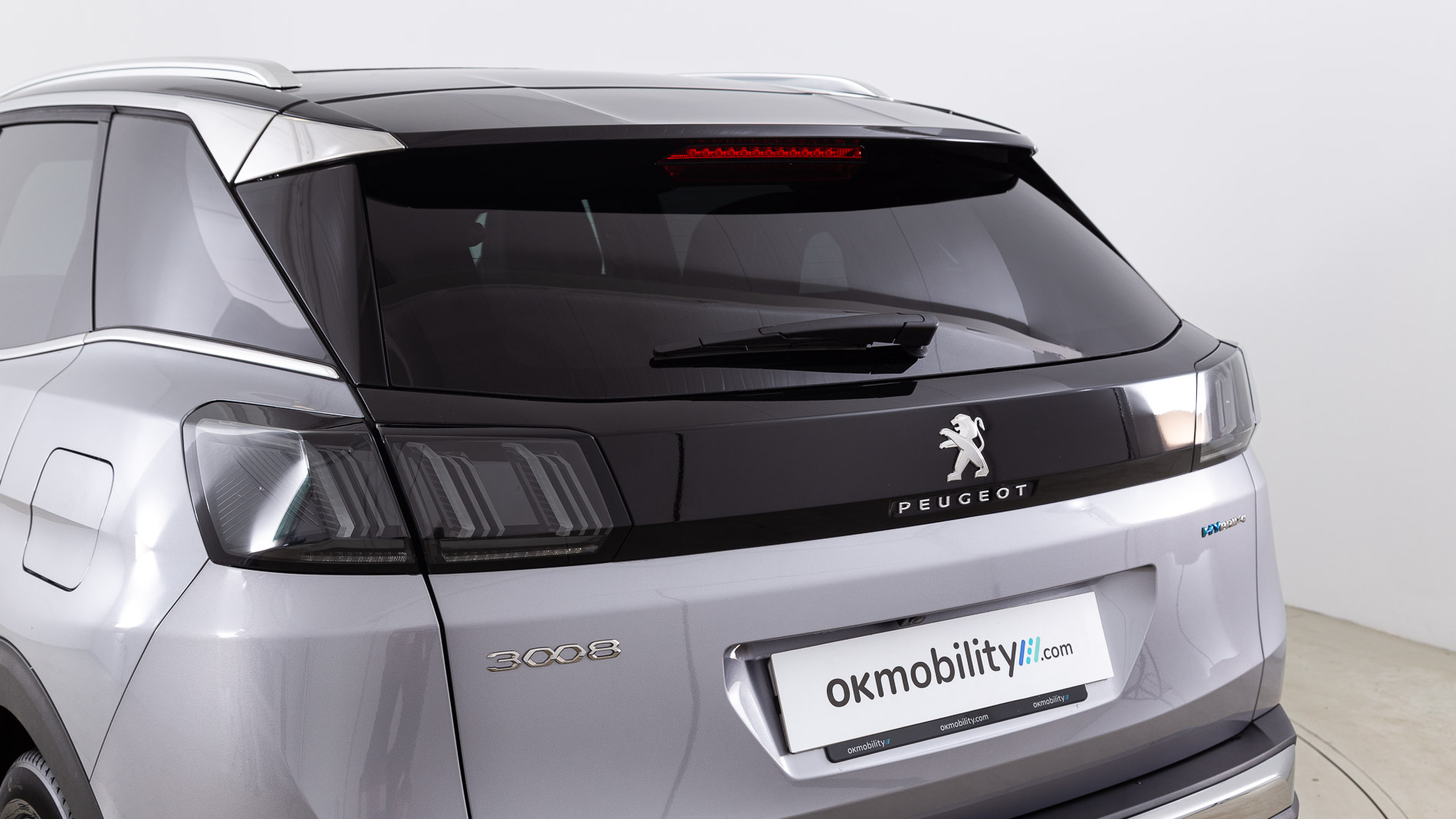 peugeot 3008 gt pack 1.6 HYBRID 300 EAT PHEV 2022 gris artense / negro 34