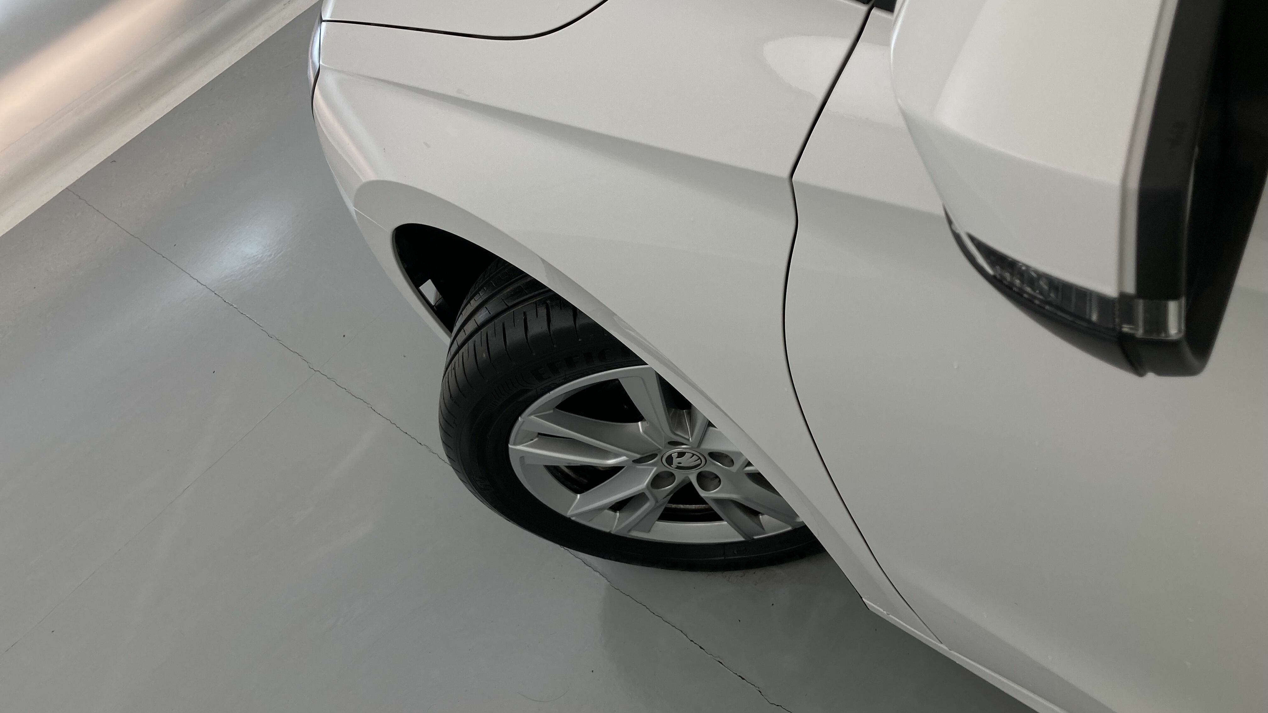 skoda fabia selection 1.0 MPI 80 2024 blanco candy 27